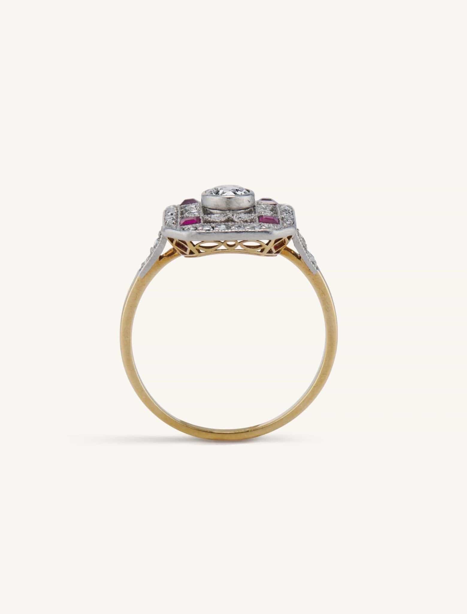 Belle Époque Old European Cut Diamond and Ruby Filigree Ring, France - Image 5