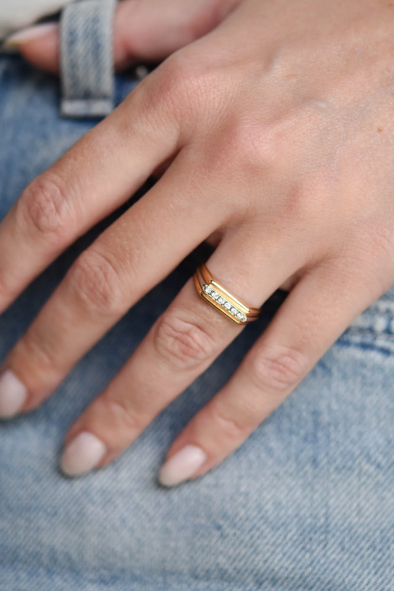 Cartier 1970's 18k Gold Modernist Two-Tone Diamond Channel Vintage Band - Image 3