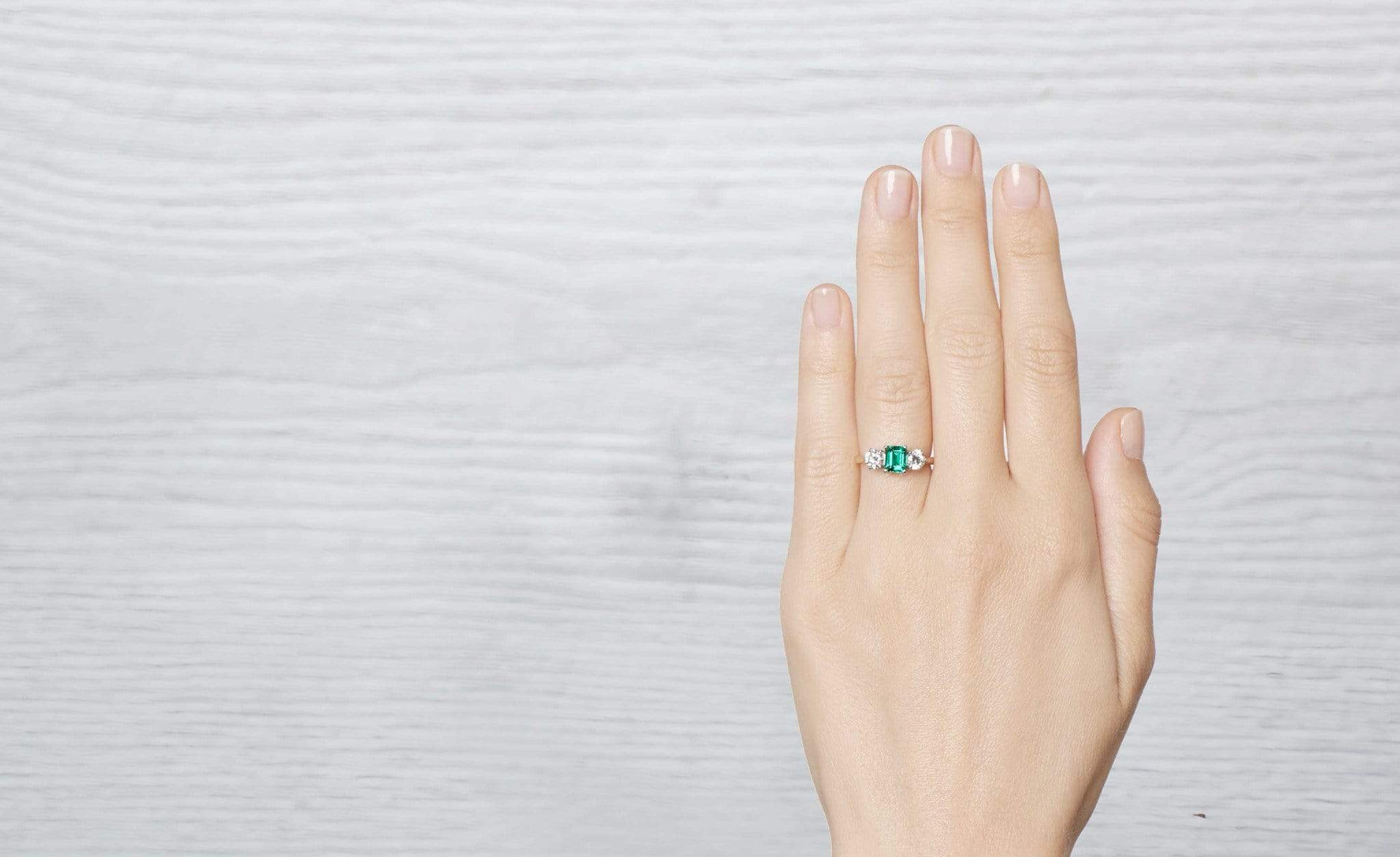 .80 Carat Cartier Emerald Three Stone Vintage Ring - Image 5