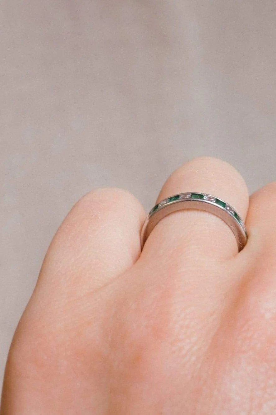 Cartier Mid Century Emerald & Diamond Platinum Eternity Band - Image 4