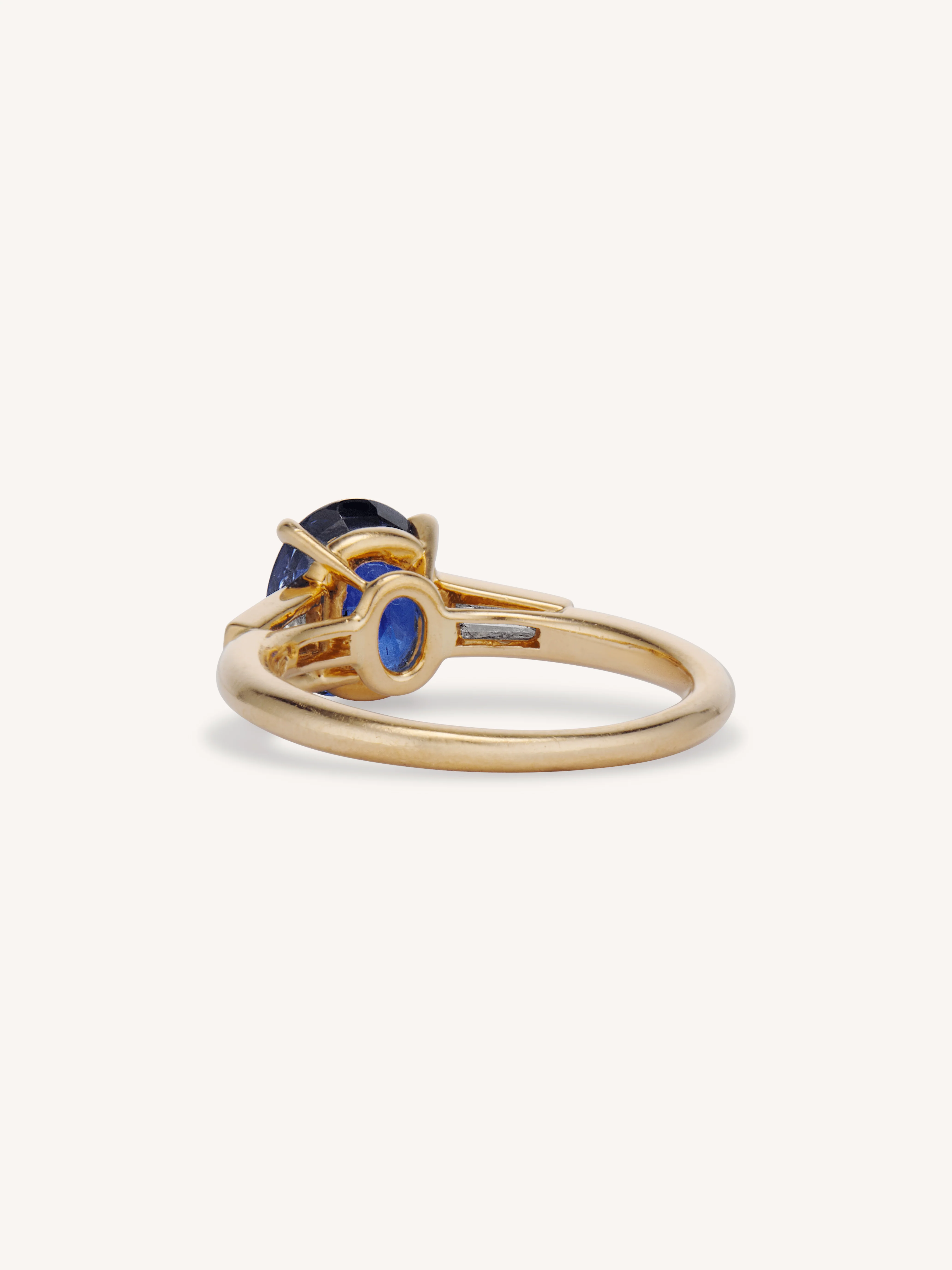 Cartier Midcentury 1.70 Carat Oval Unheated Burmese Sapphire Vintage Engagement Ring - Image 5