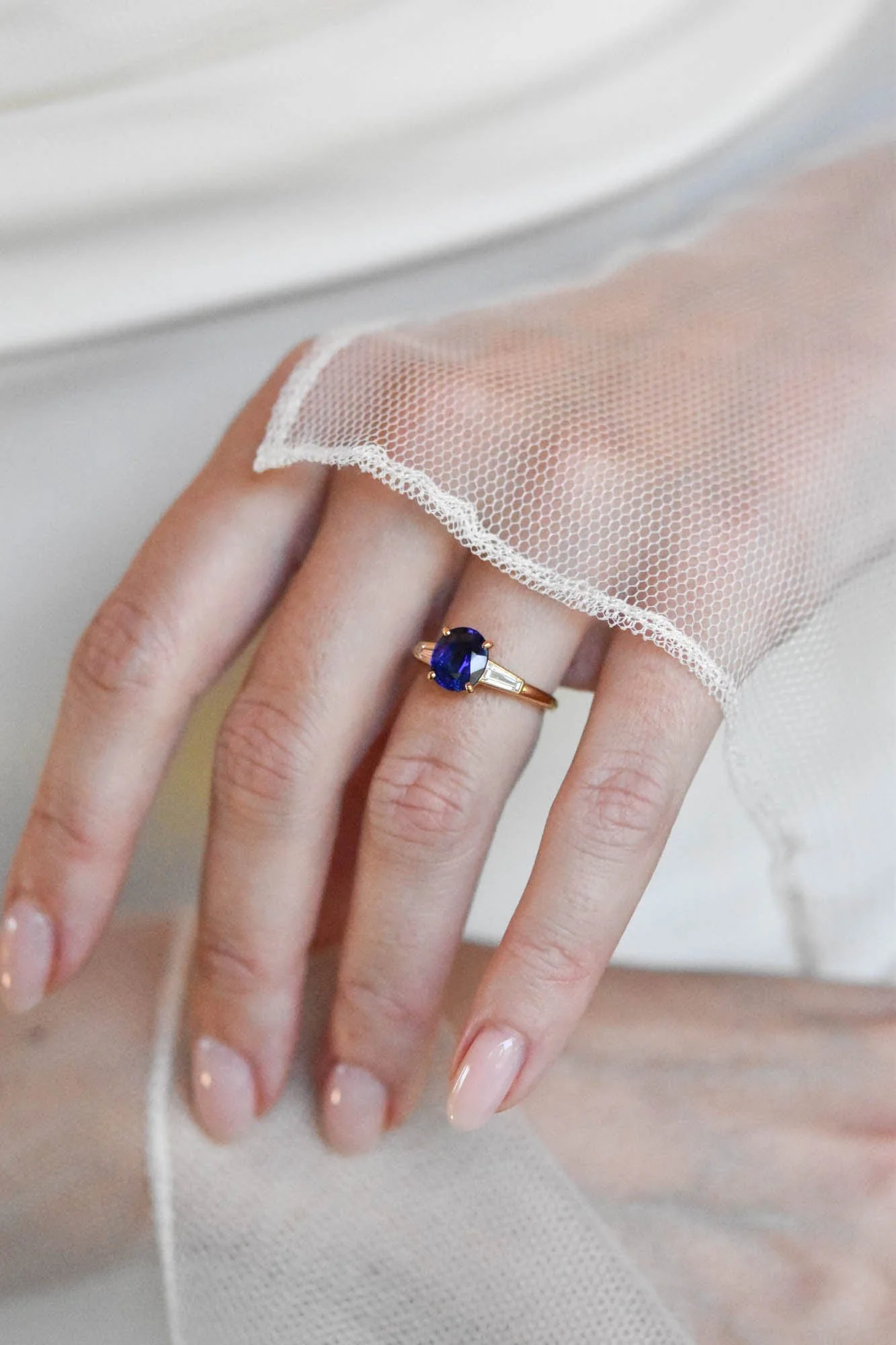 Cartier Midcentury 1.70 Carat Oval Unheated Burmese Sapphire Vintage Engagement Ring - Image 6