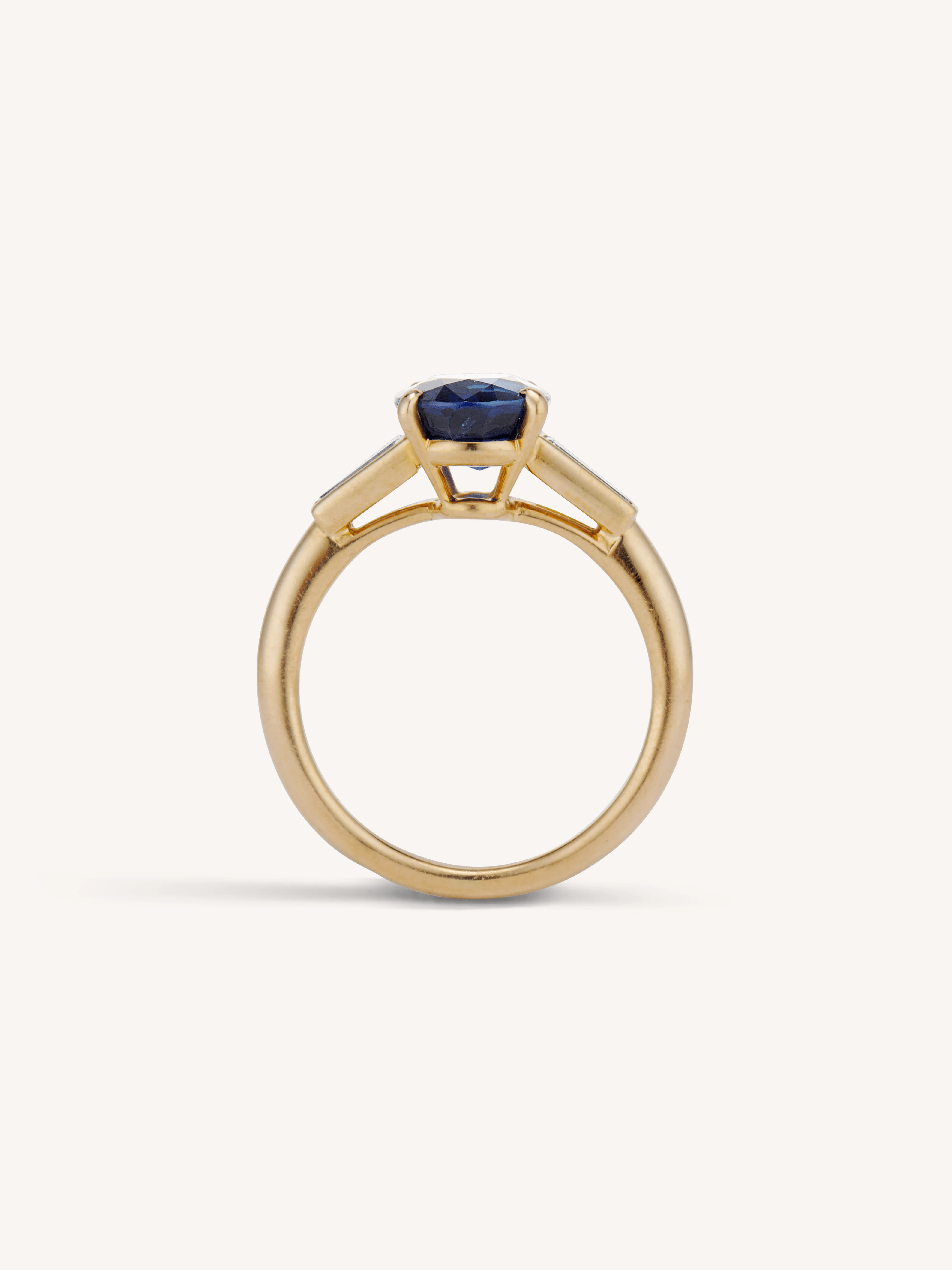 Cartier Midcentury 1.70 Carat Oval Unheated Burmese Sapphire Vintage Engagement Ring - Image 7