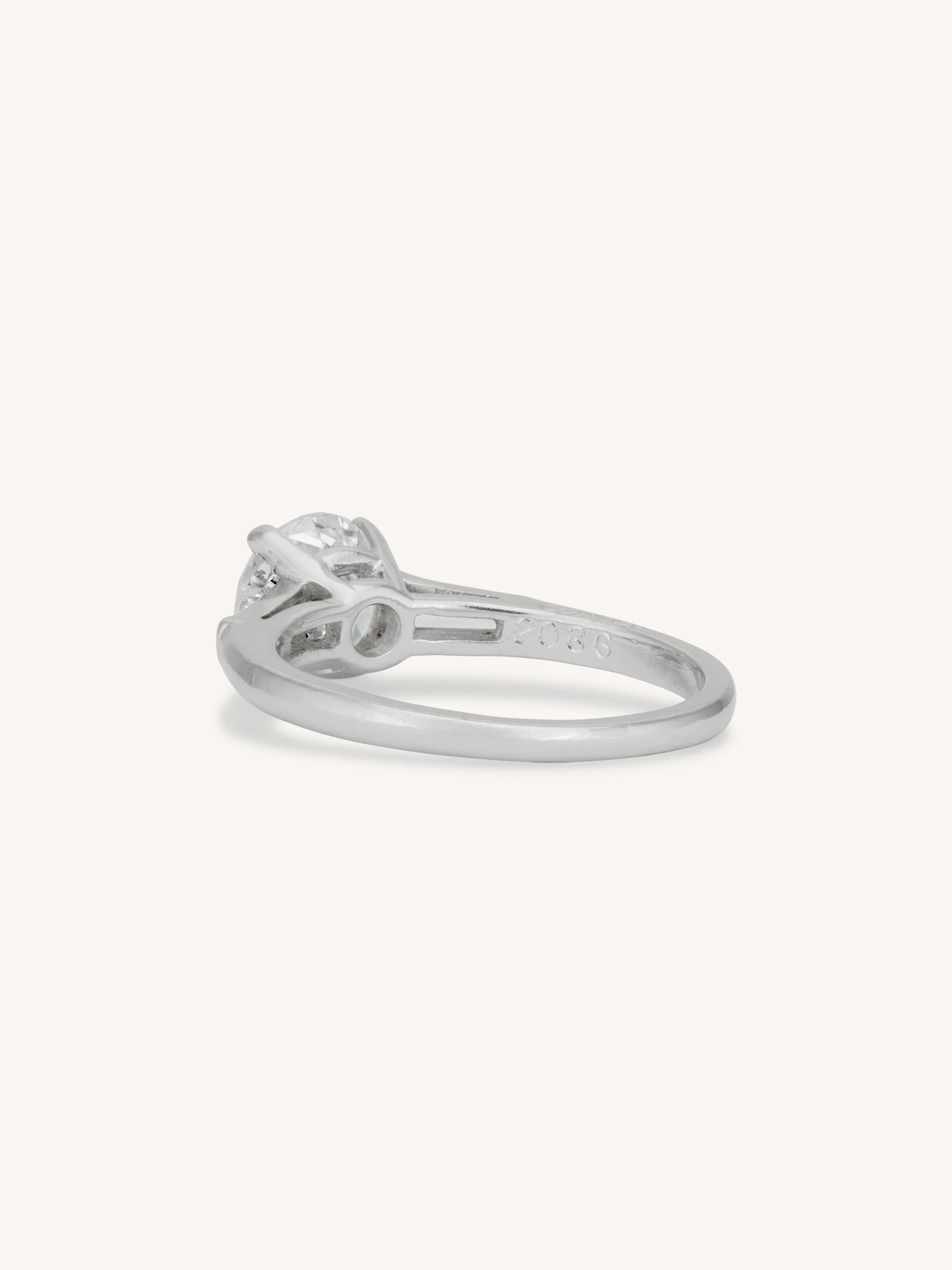 Cartier 1.05 Carat Round Brilliant Diamond Vintage Engagement Ring - Image 4