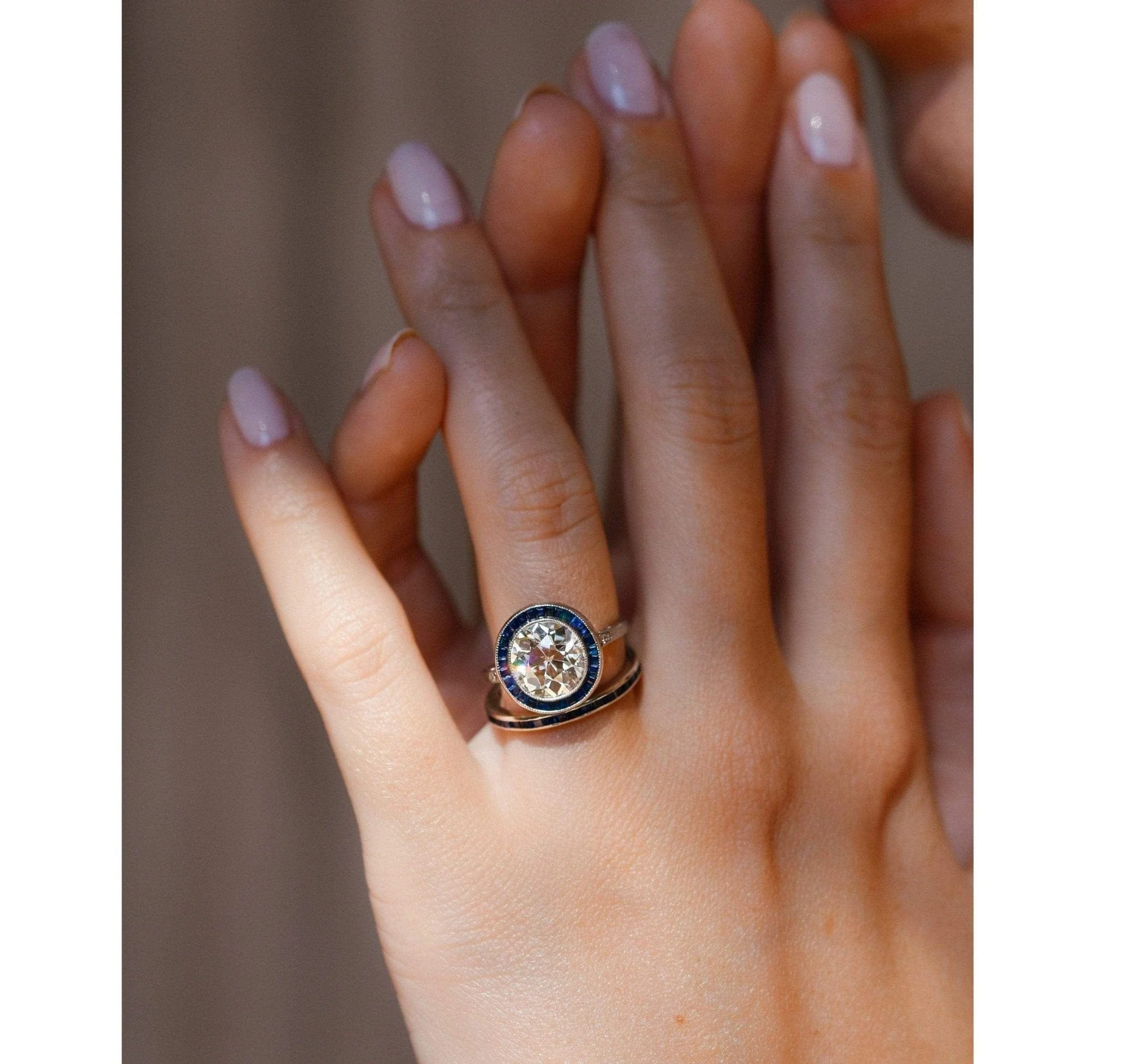 Early Art Deco 3.15 Carat Diamond and Sapphire Halo Ring - Image 5