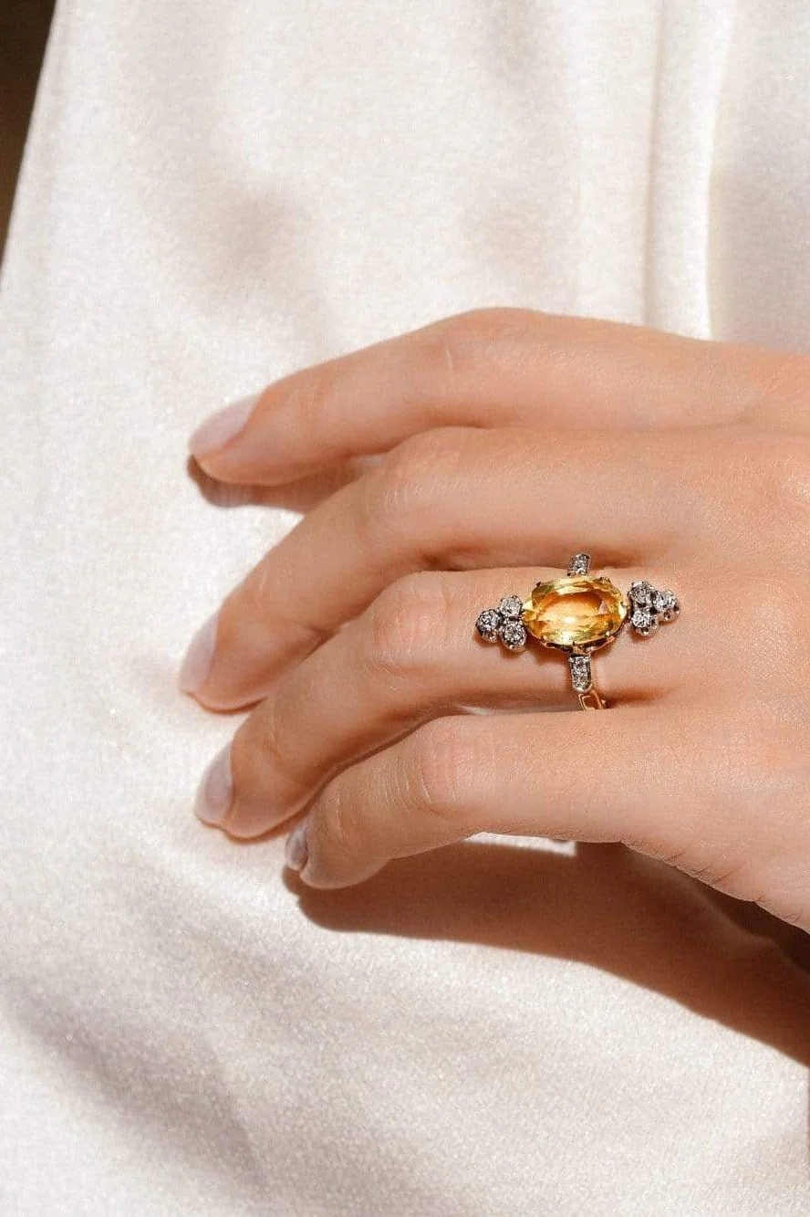 Belle Époque Oval Citrine and Old European Diamond Dinner Ring, France - Image 5