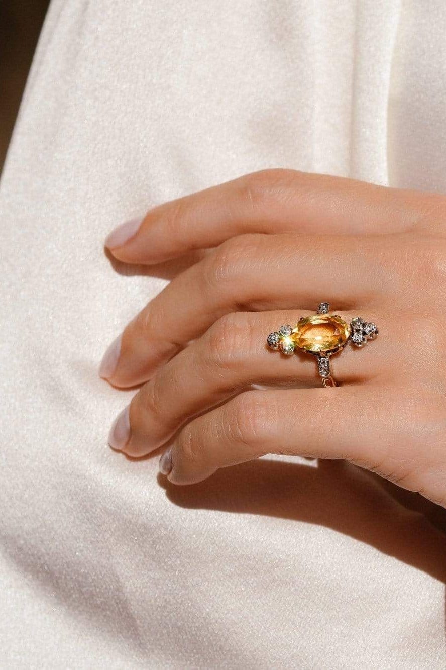 Belle Époque Oval Citrine and Old European Diamond Dinner Ring, France - Image 6