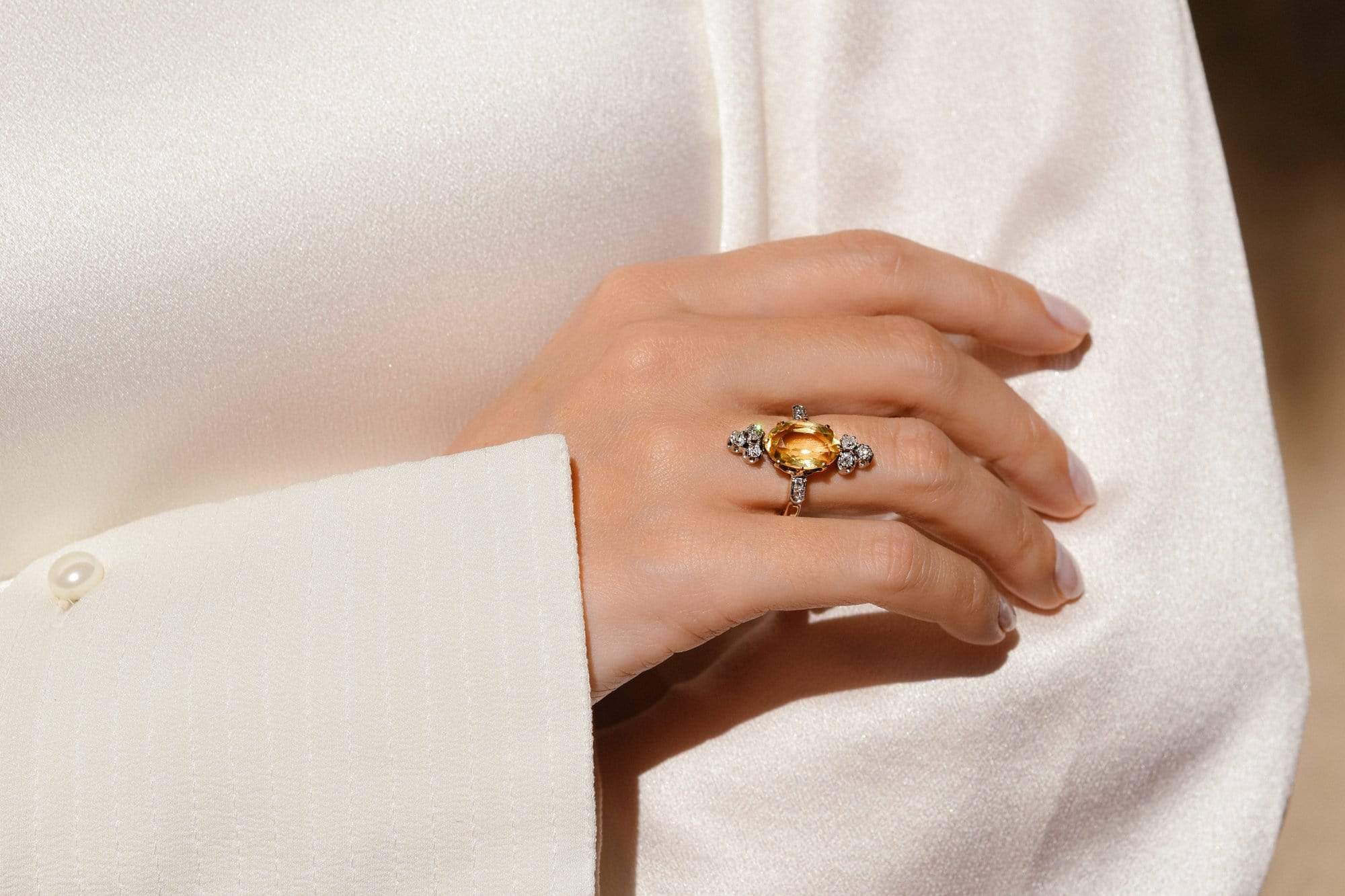 Belle Époque Oval Citrine and Old European Diamond Dinner Ring, France - Image 7