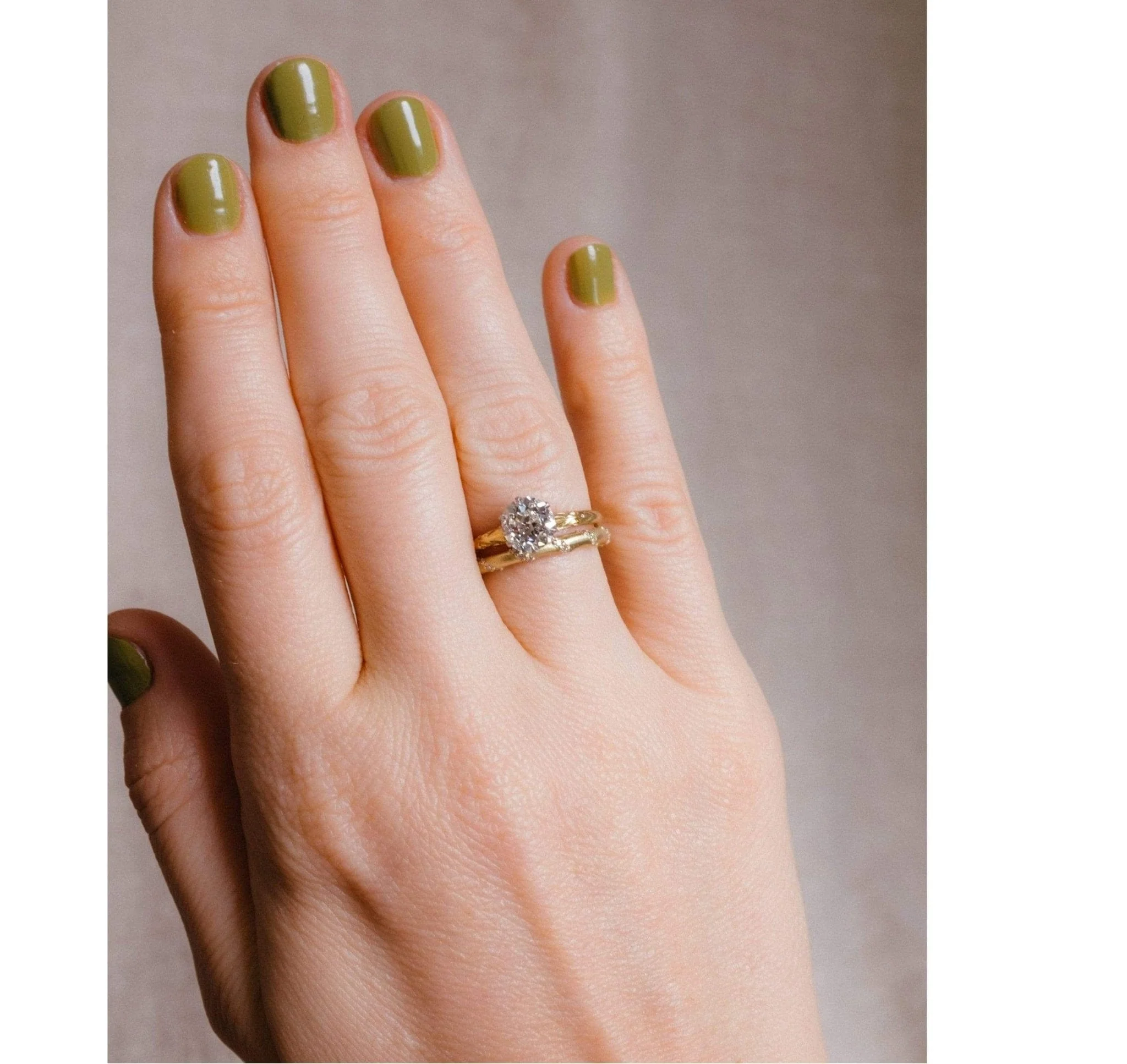 Early Art Deco 1.43 Carat Gold Engraved Solitaire - Image 5