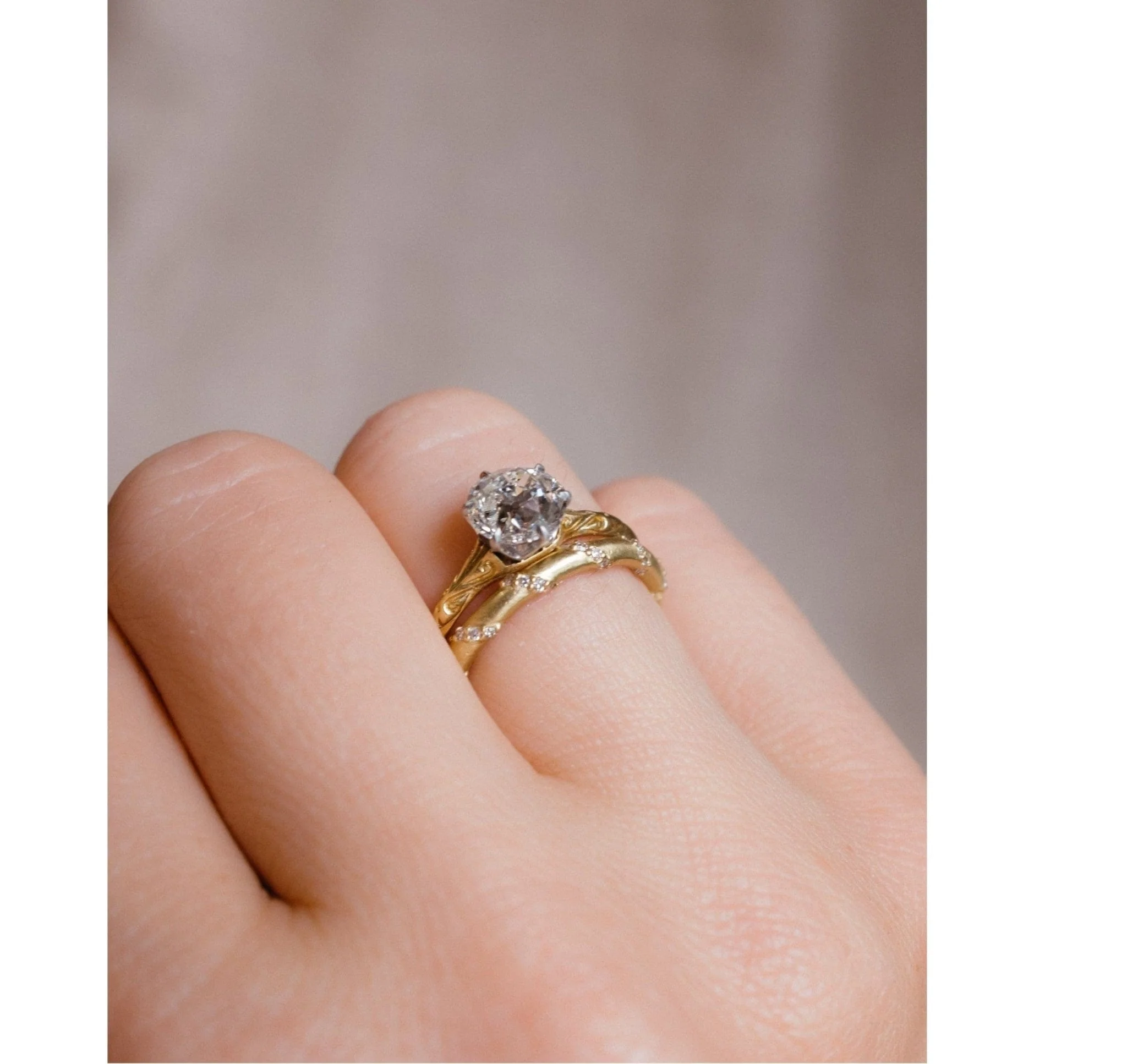 Early Art Deco 1.43 Carat Gold Engraved Solitaire - Image 6