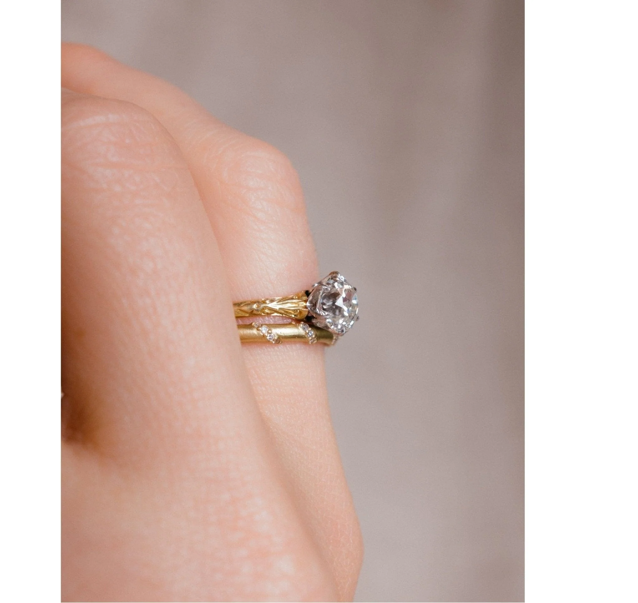 Early Art Deco 1.43 Carat Gold Engraved Solitaire - Image 7