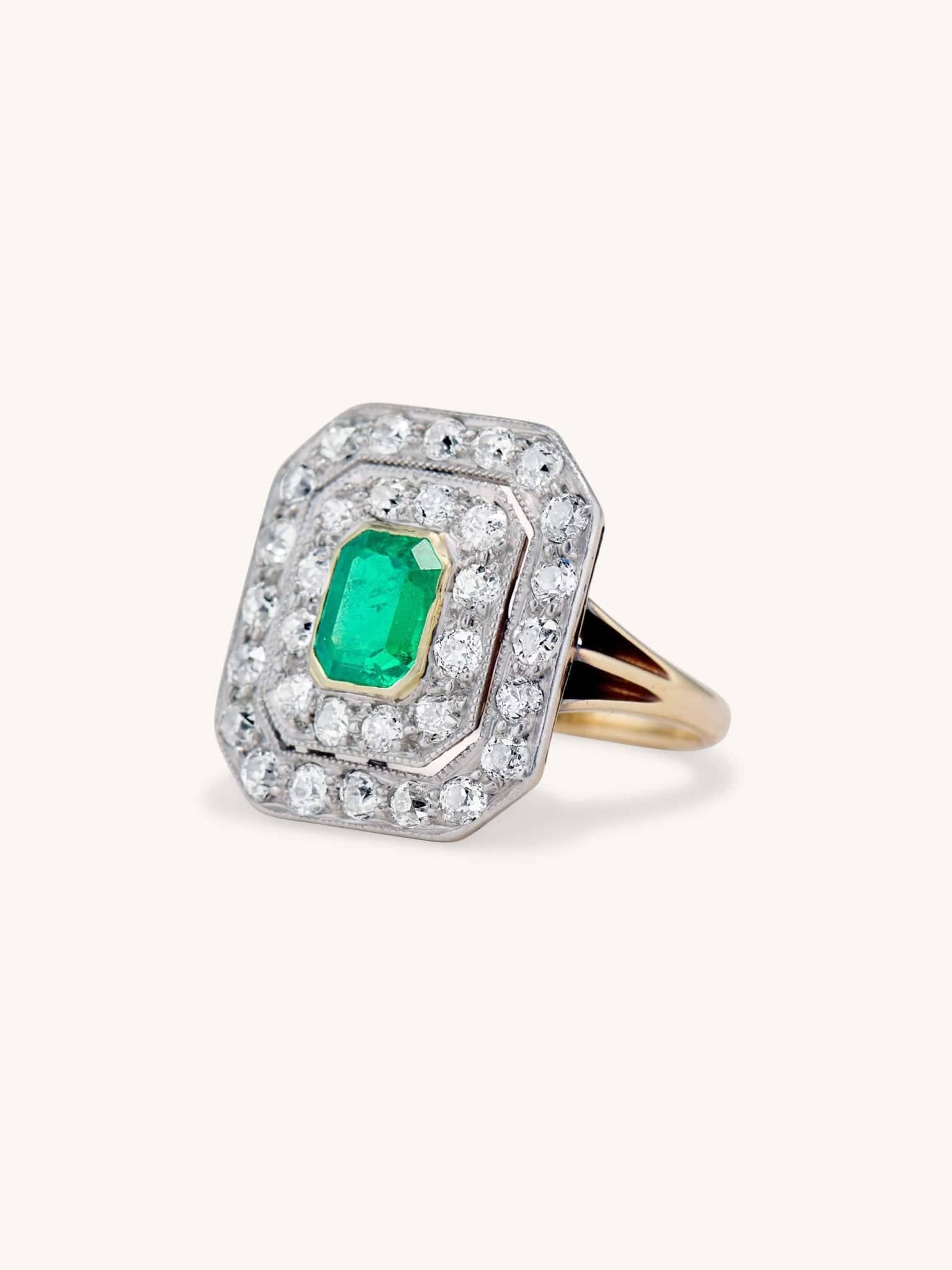 Edwardian 1.02 Carat Emearld Cut Emerald and Diamond Square Cluster Ring - Image 3