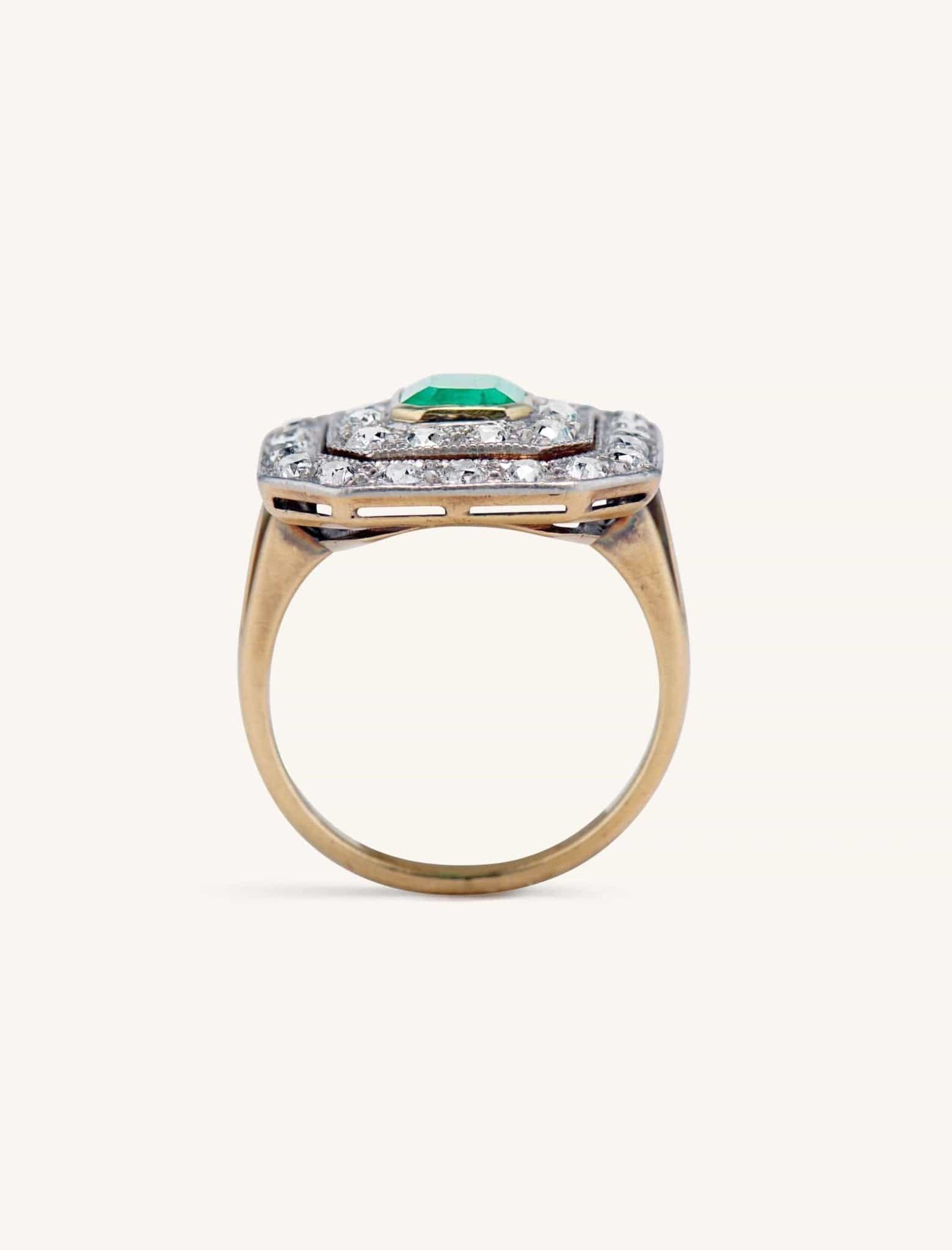 Edwardian 1.02 Carat Emearld Cut Emerald and Diamond Square Cluster Ring - Image 4