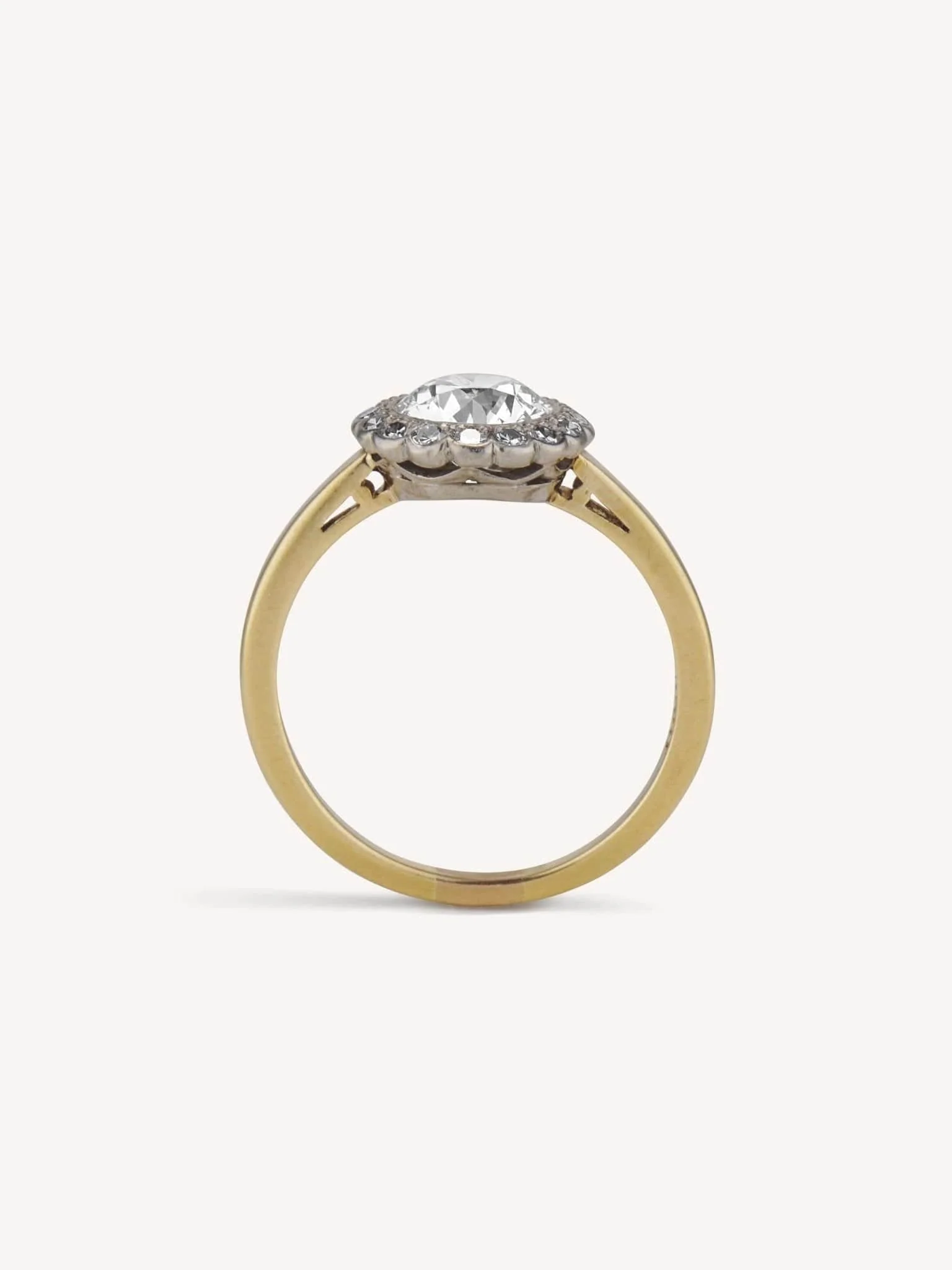 Edwardian 1.33 Carat Old European Cut Diamond Cluster Engagement Ring - Image 5