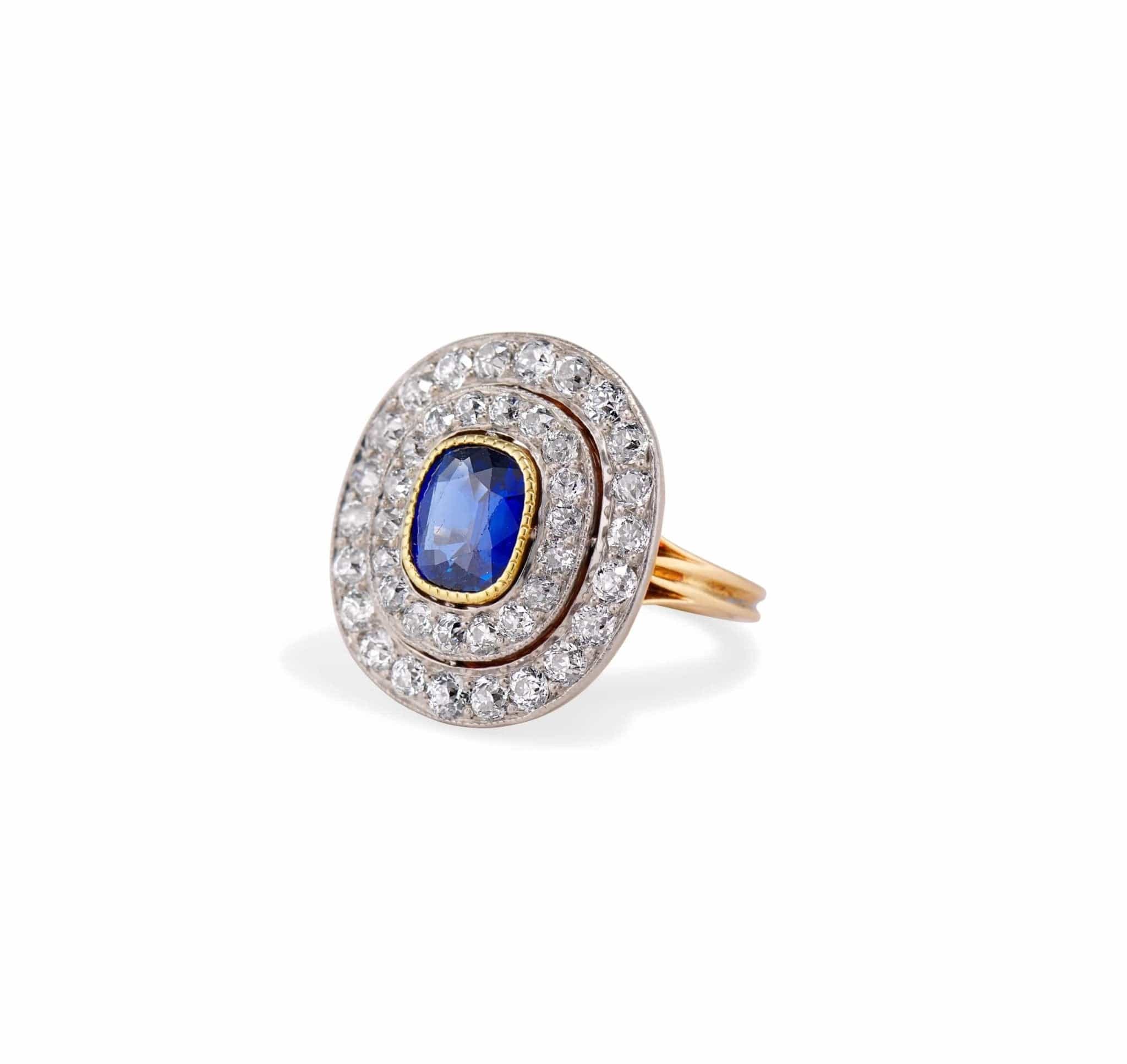 Edwardian 1.50 Cushion Sapphire and Diamond Target Ring, America - Image 2