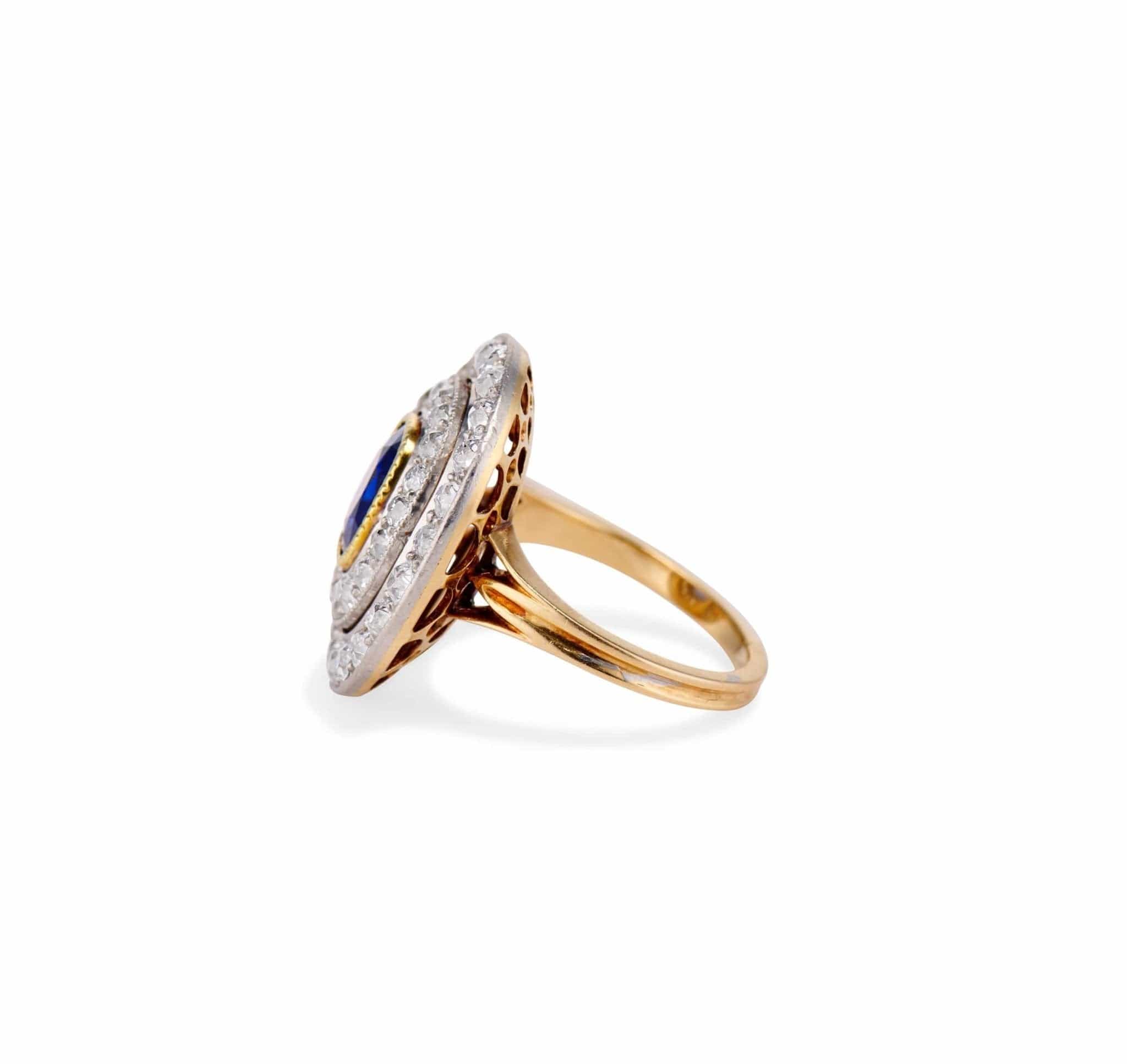 Edwardian 1.50 Cushion Sapphire and Diamond Target Ring, America - Image 3