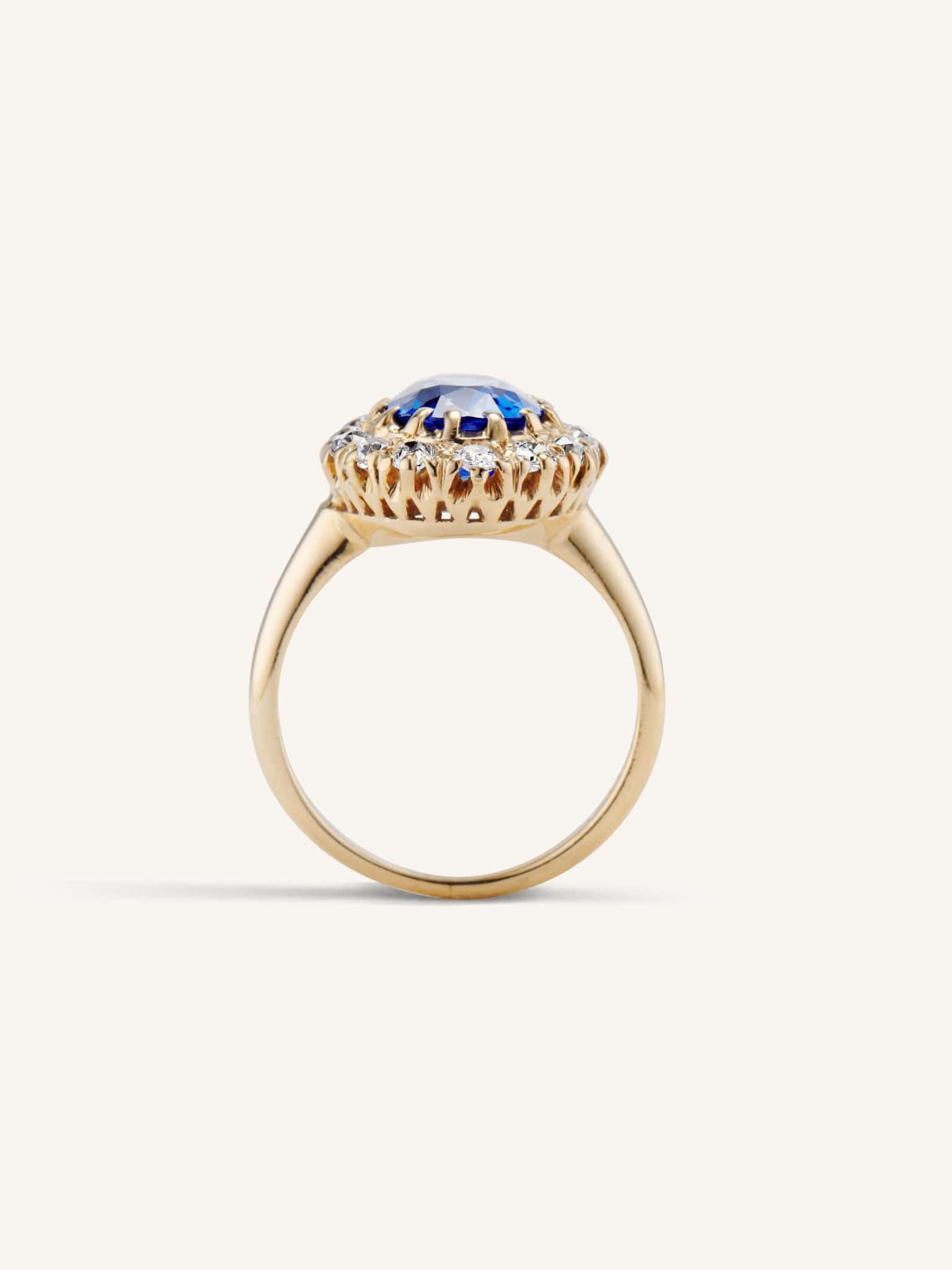Edwardian 2.70 Carat Ceylon Sapphire & Diamond Cluster - Image 7