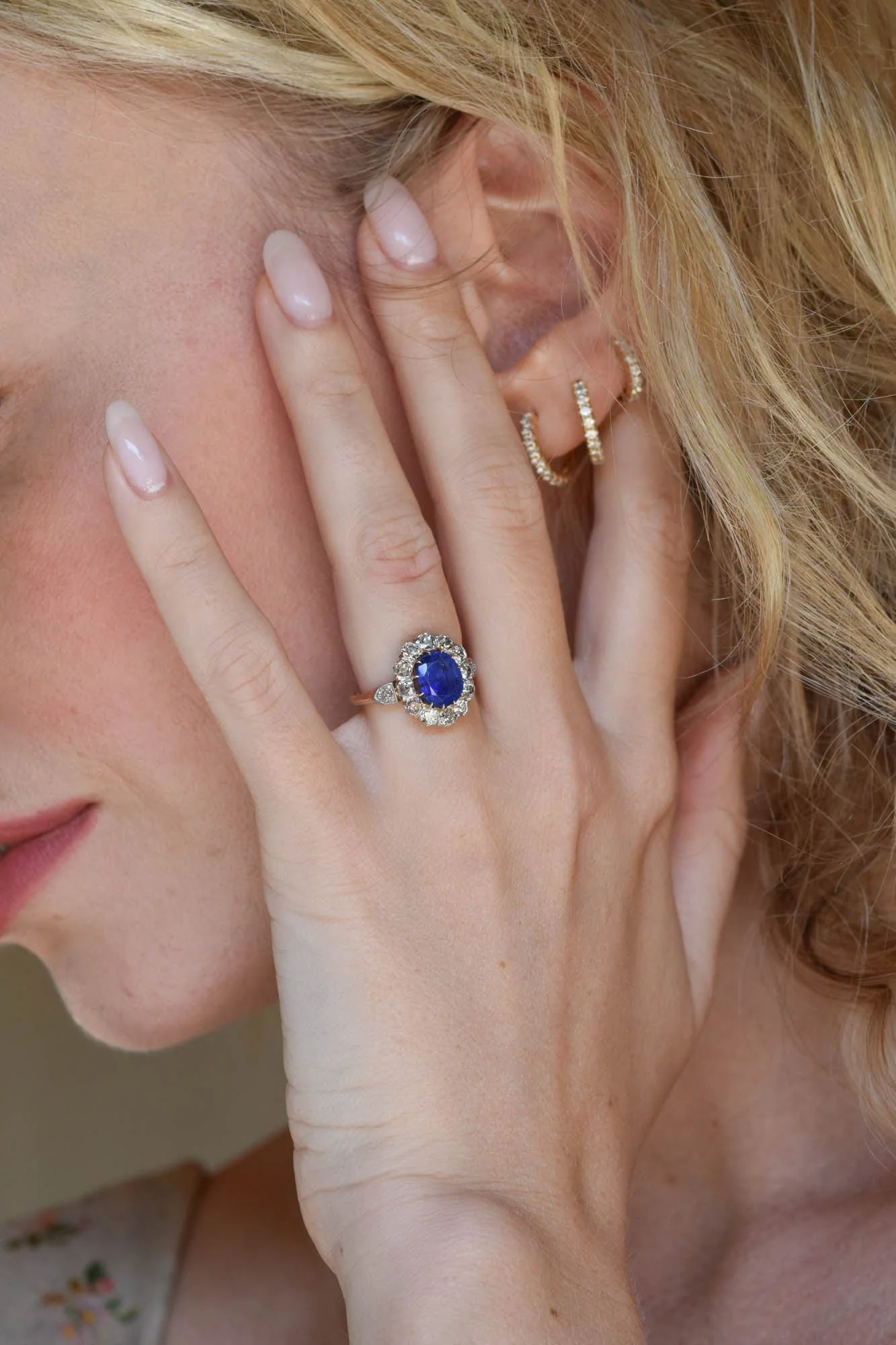 Edwardian 3.66 Carat Oval Cut Natural Unheated Ceylon Sapphire and Diamond Antique Cluster Engagement Ring - Image 6