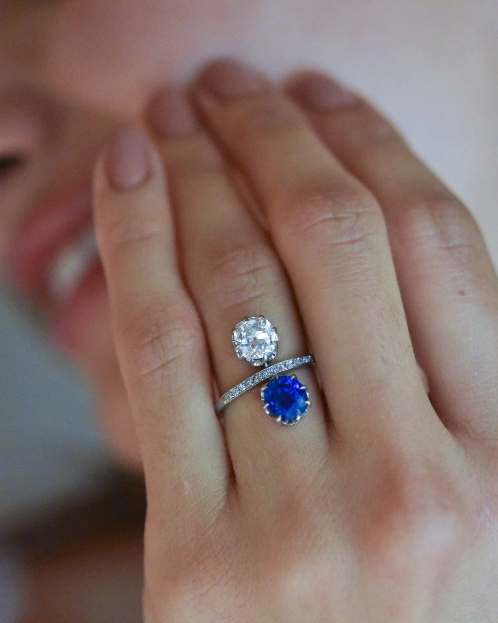 Edwardian Ceylon Sapphire & Old Mine Diamond Twin Ring - Image 2