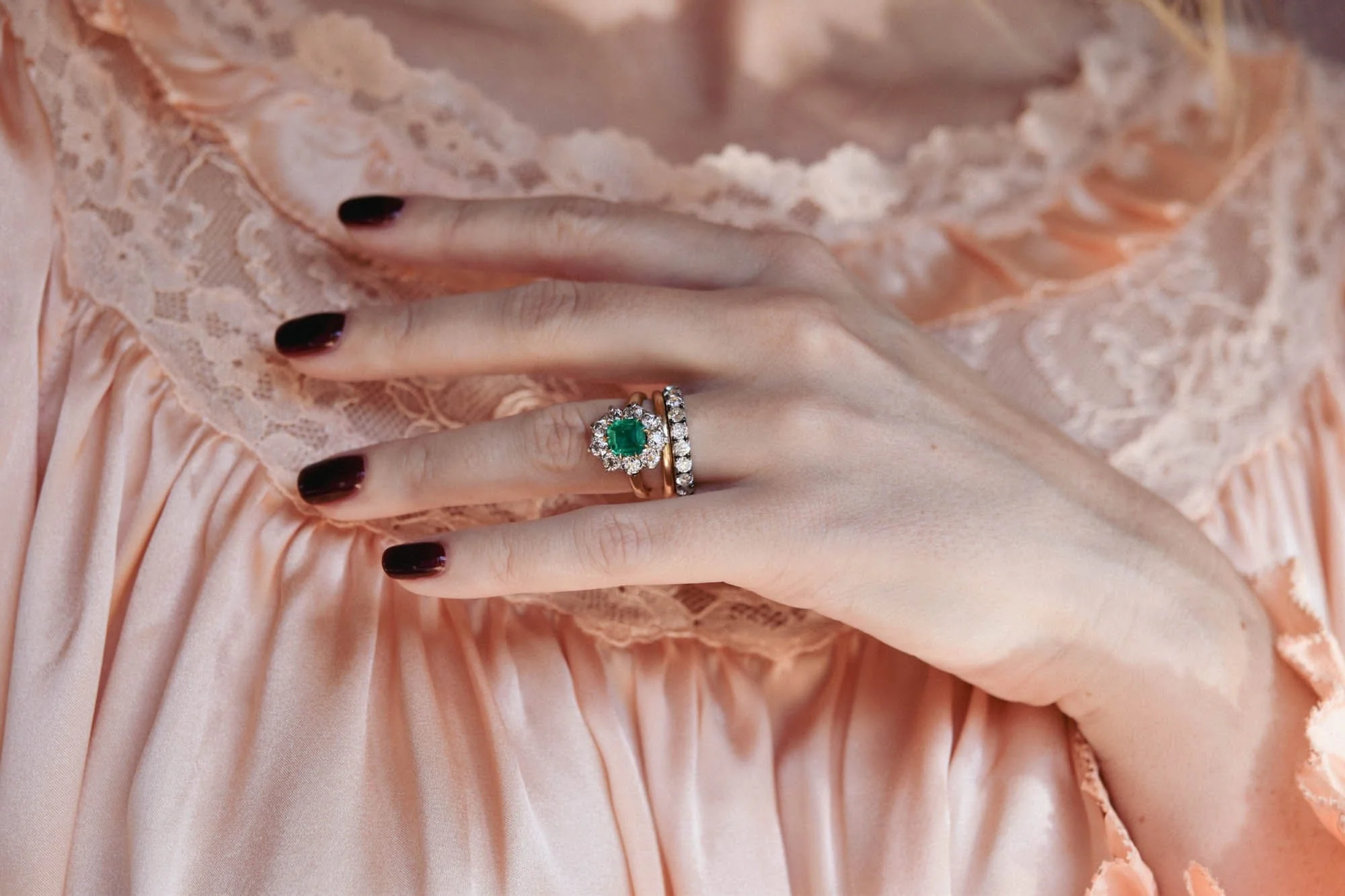 Edwardian 1.45 Carat Colombian Emerald & Diamond Cluster Antique Engagement Ring - Image 7
