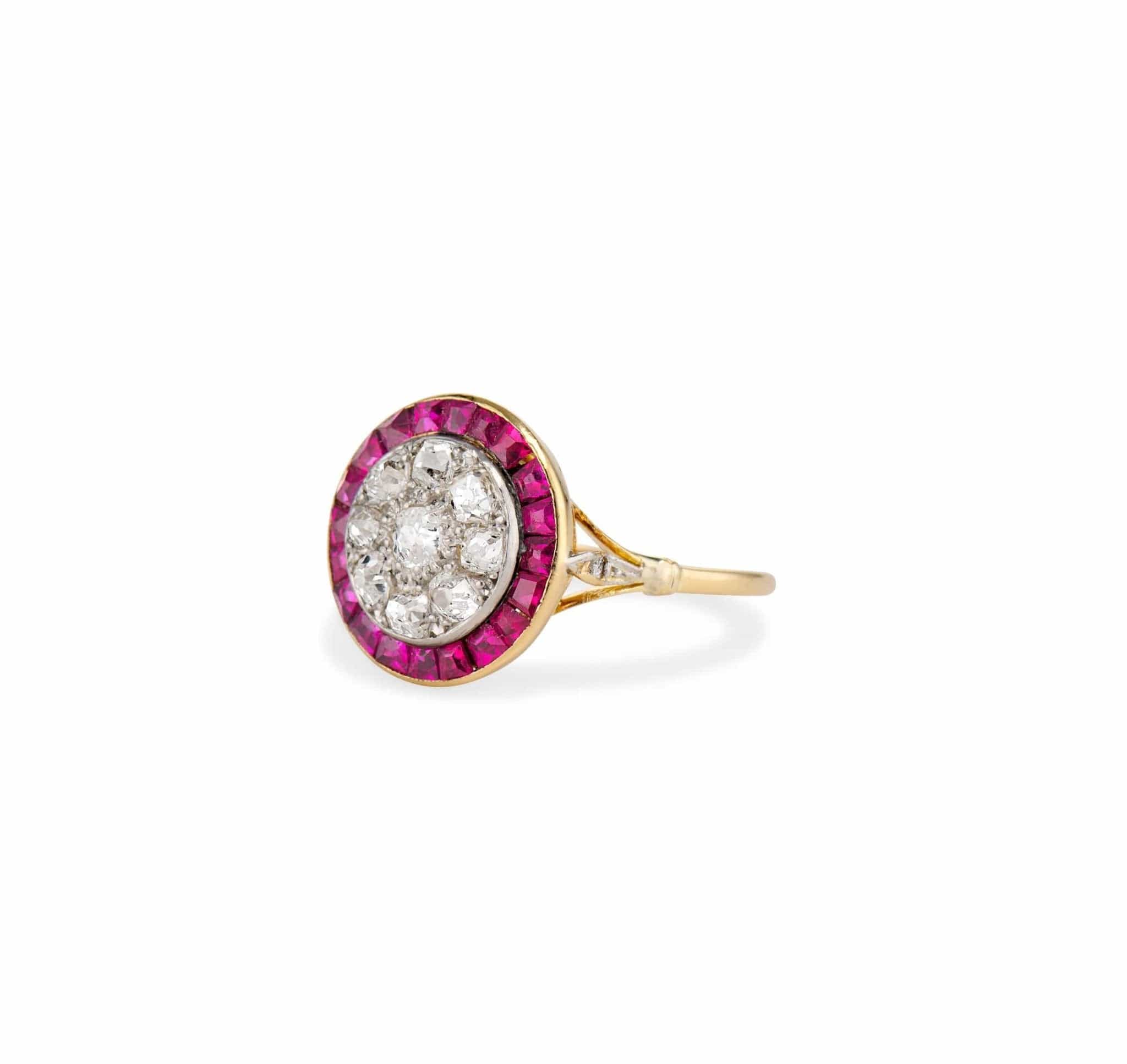 Belle Époque Diamond and Ruby Target Engagement Ring, France - Image 2