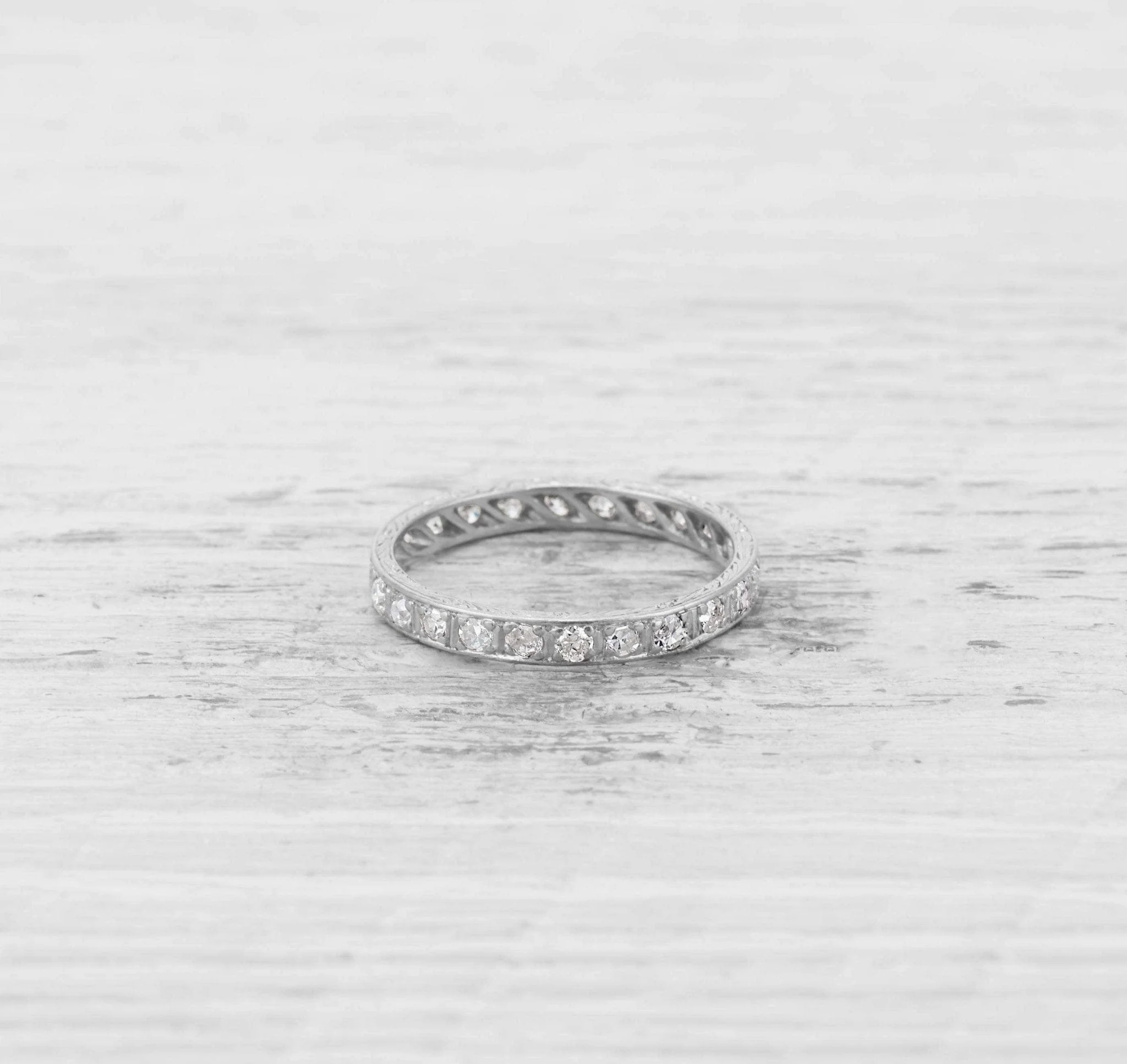 EDWARDIAN DIAMOND ETERNITY BAND - Image 4