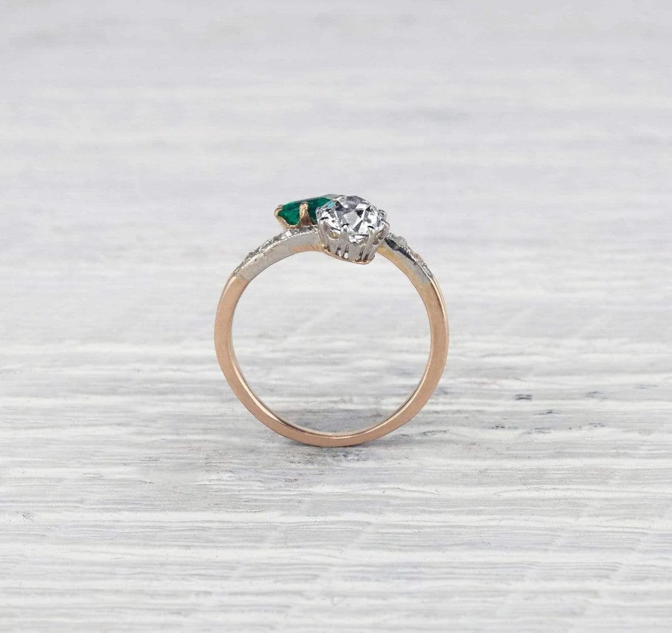 Edwardian Emerald and Diamond 'Moi et Toi' Ring - Image 5