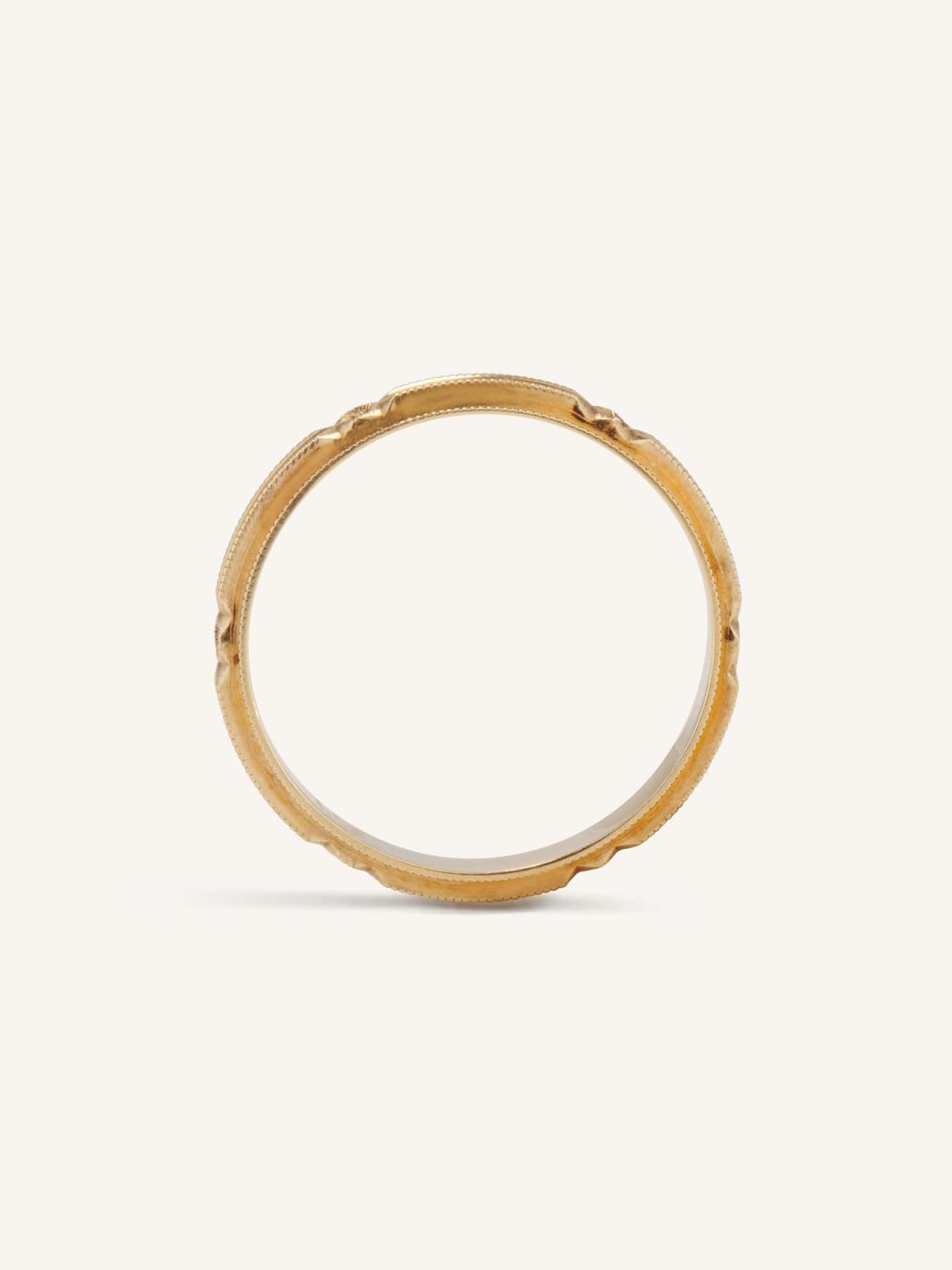 Edwardian Floral Engraved Gold Antique Wedding Band - Image 2