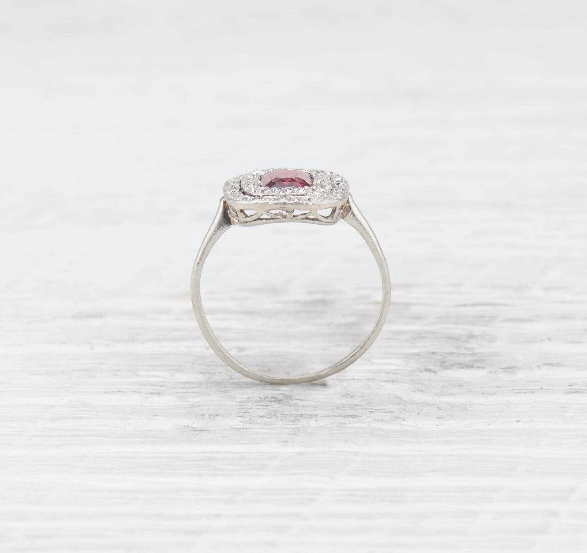 EDWARDIAN GARNET AND DIAMOND ENGAGEMENT RING - Image 4