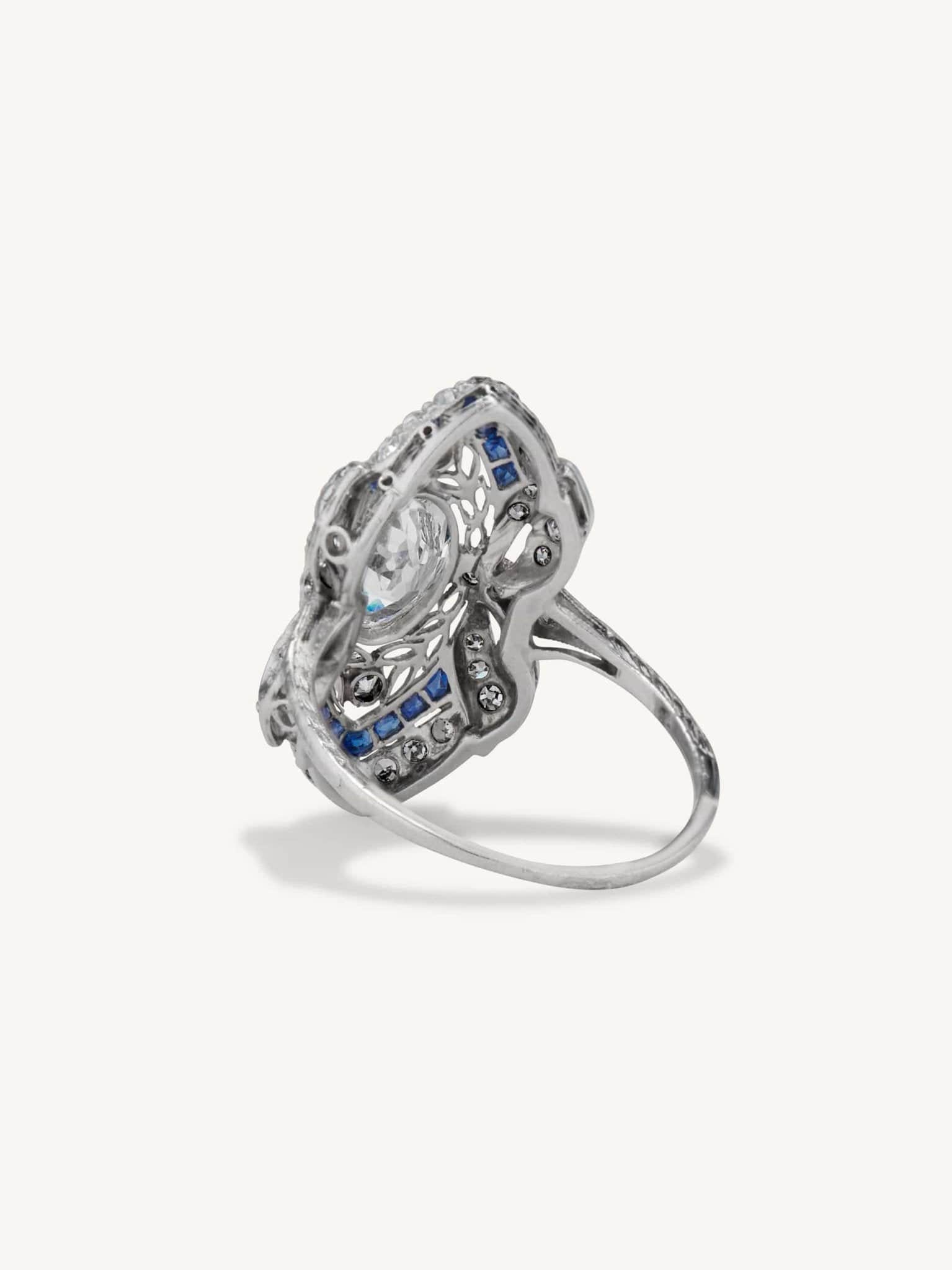 Edwardian Moval Shaped Diamond and Sapphire Dinner Ring - Image 4