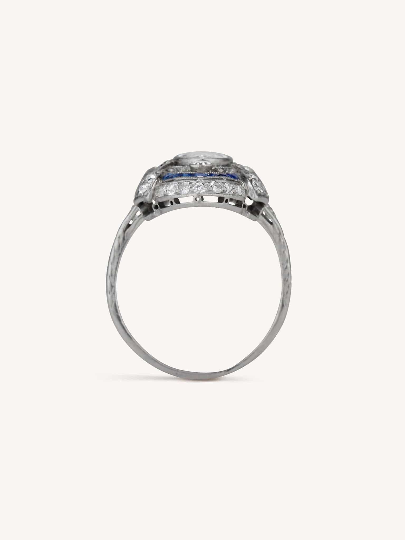 Edwardian Moval Shaped Diamond and Sapphire Dinner Ring - Image 5
