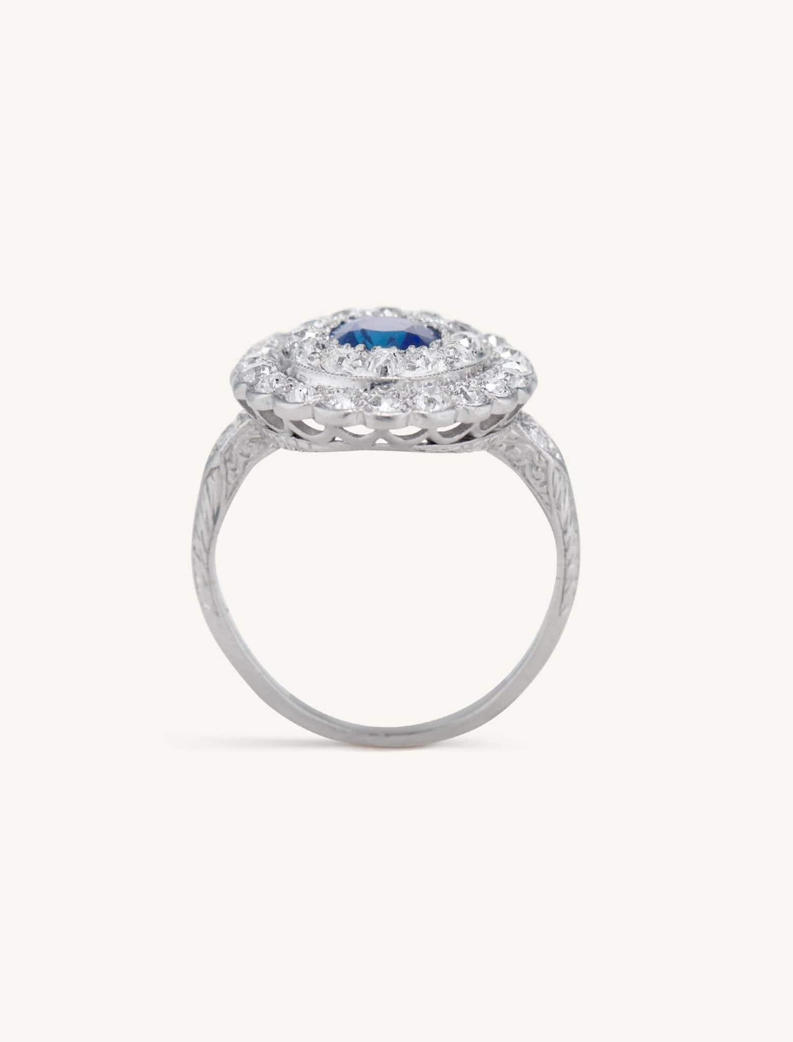 Edwardian Oval Cut Royal Blue Sapphire Ring - Image 4