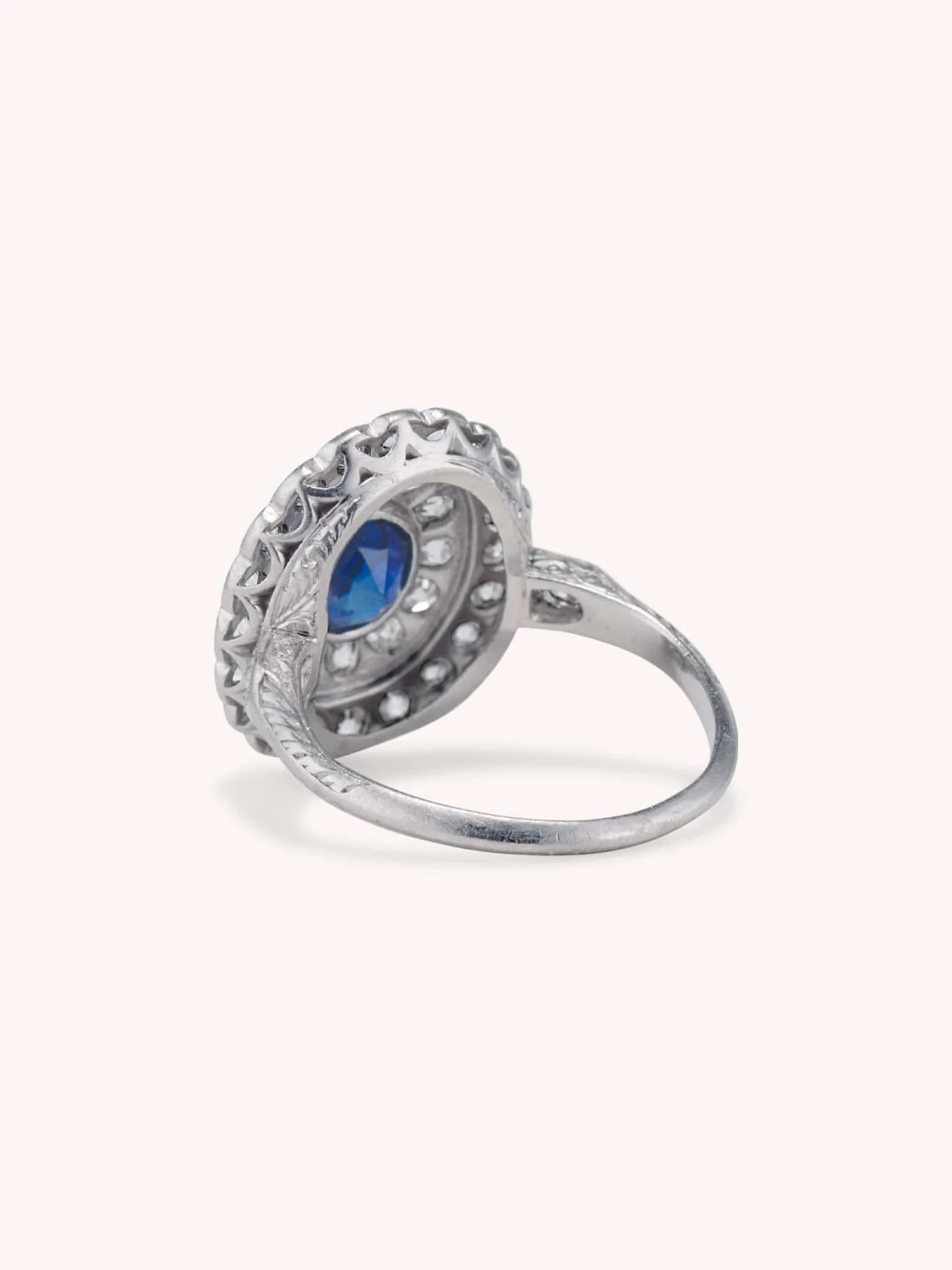 Edwardian Oval Cut Royal Blue Sapphire Ring - Image 5