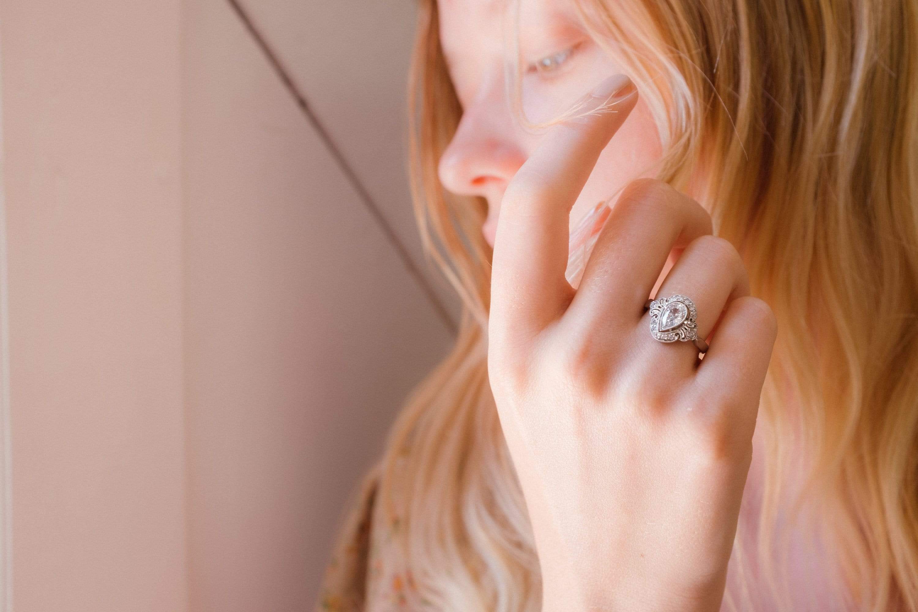 EDWARDIAN PEAR-SHAPED DIAMOND ENGAGEMENT RING - Image 5