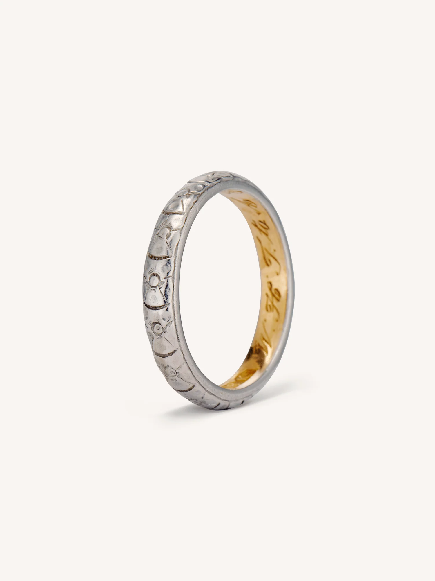 Edwardian Platinum & Yellow Gold Engraved Vintage Wedding Band, England - Size 6.5 - Image 4