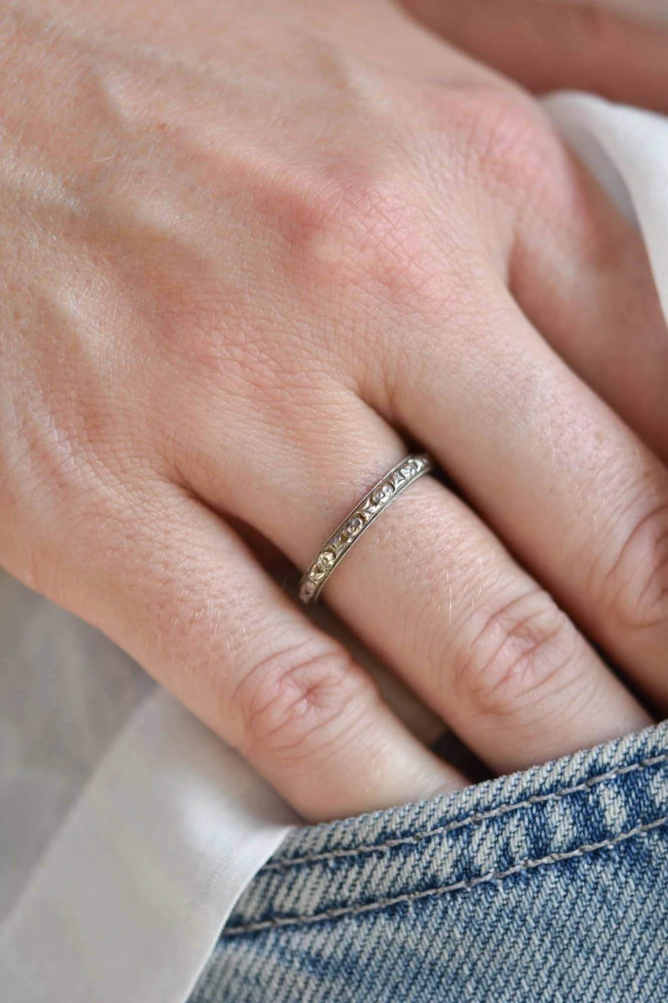 Edwardian Priscilla Engraved Diamond Platinum and Gold Antique Wedding Band, America - Size 7 - Image 2