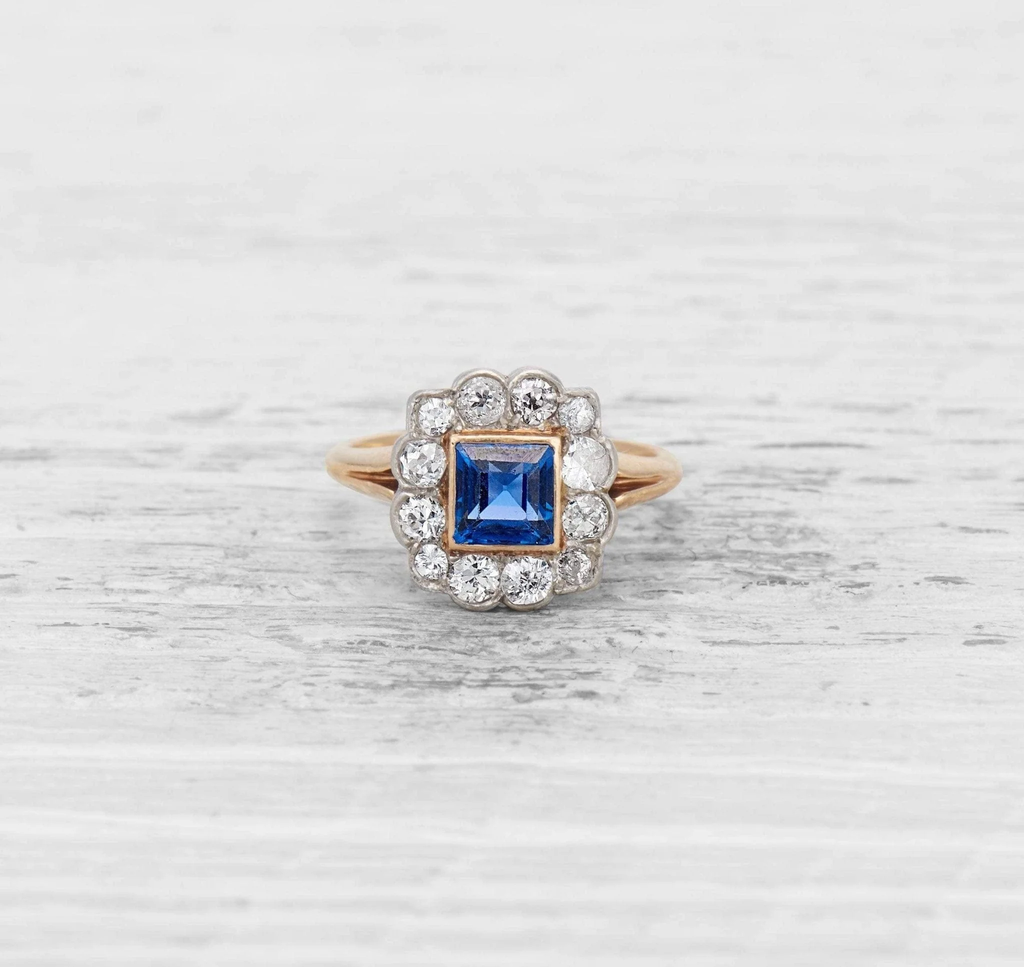 EDWARDIAN SAPPHIRE AND DIAMOND CLUSTER ENGAGEMENT RING - Image 2