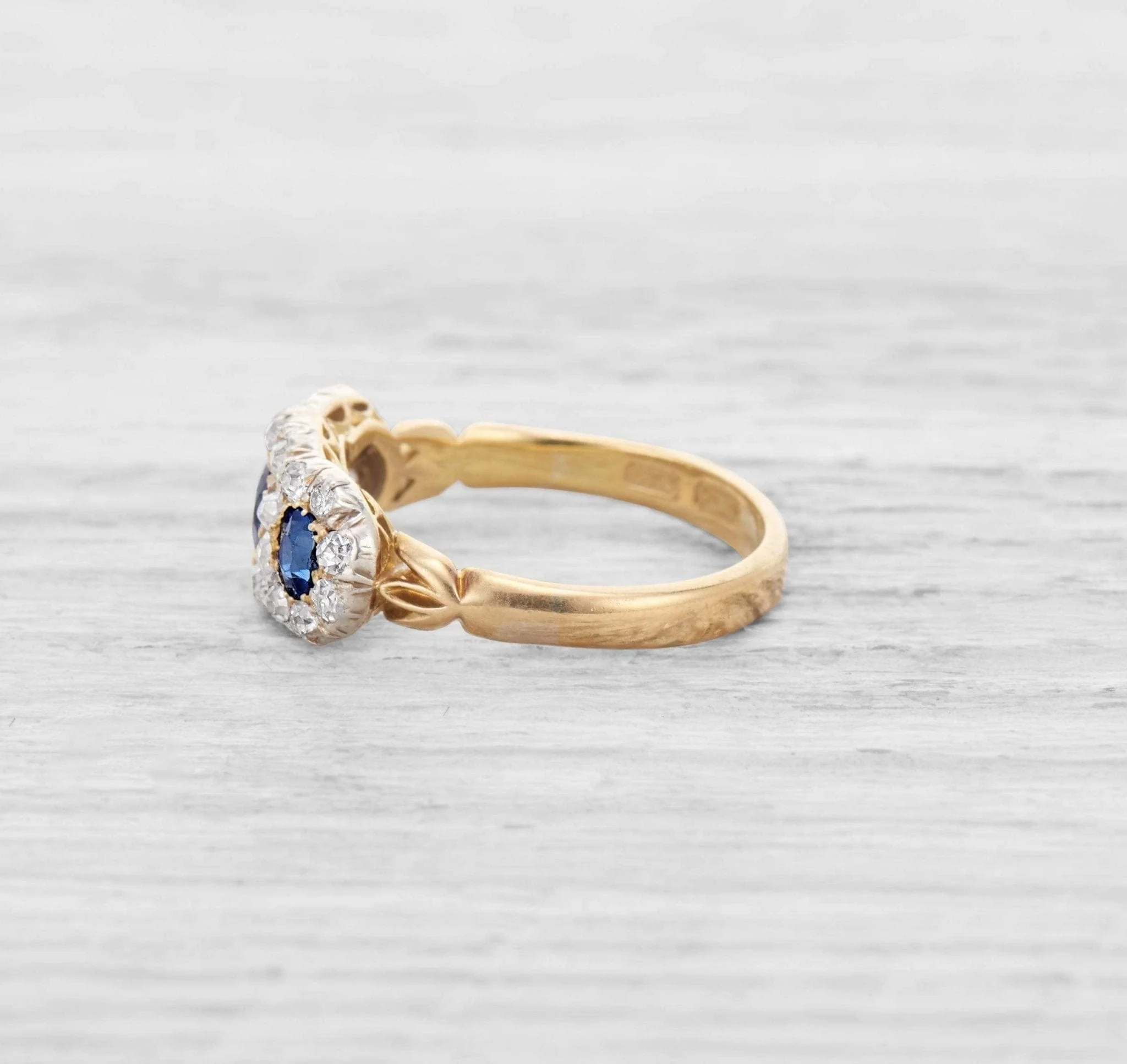 EDWARDIAN SAPPHIRE AND DIAMOND ENGAGEMENT RING - Image 3