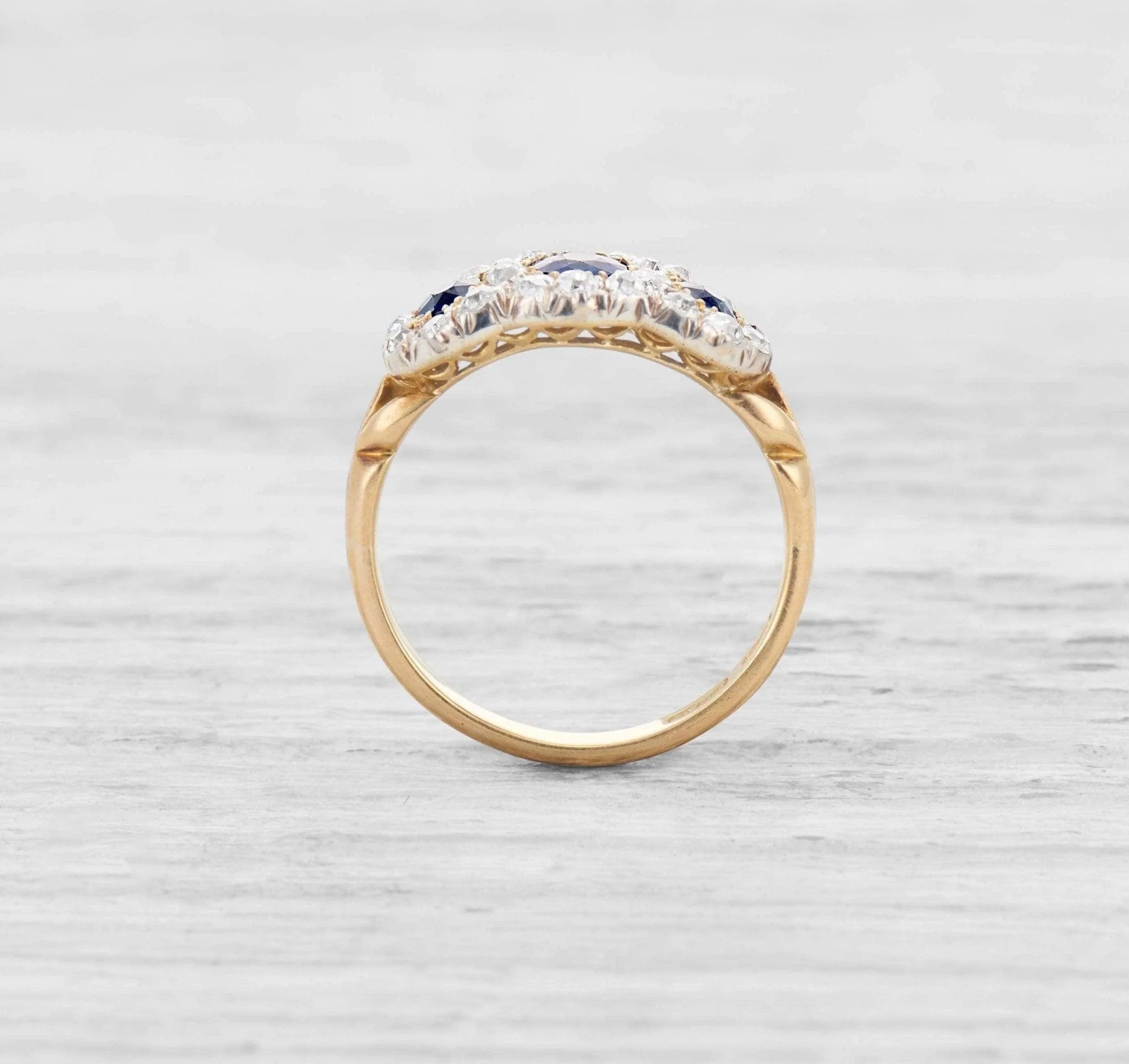 EDWARDIAN SAPPHIRE AND DIAMOND ENGAGEMENT RING - Image 5