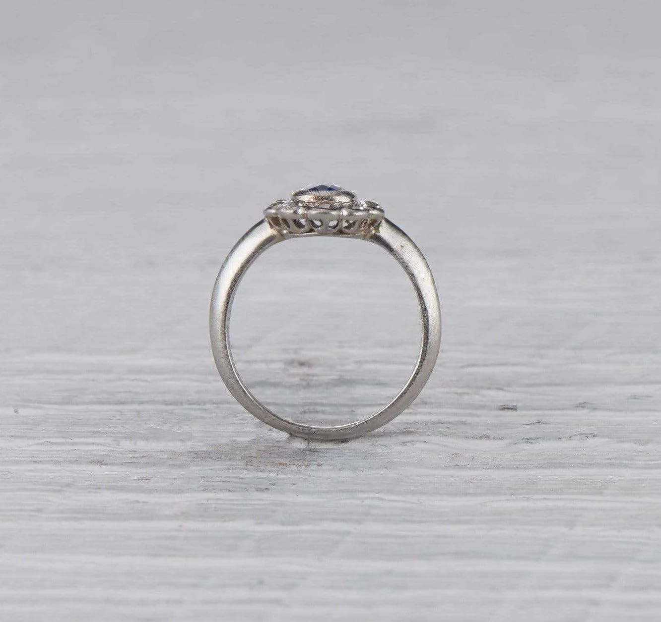 .50 Carat Edwardian Sapphire Cluster Ring - Image 4