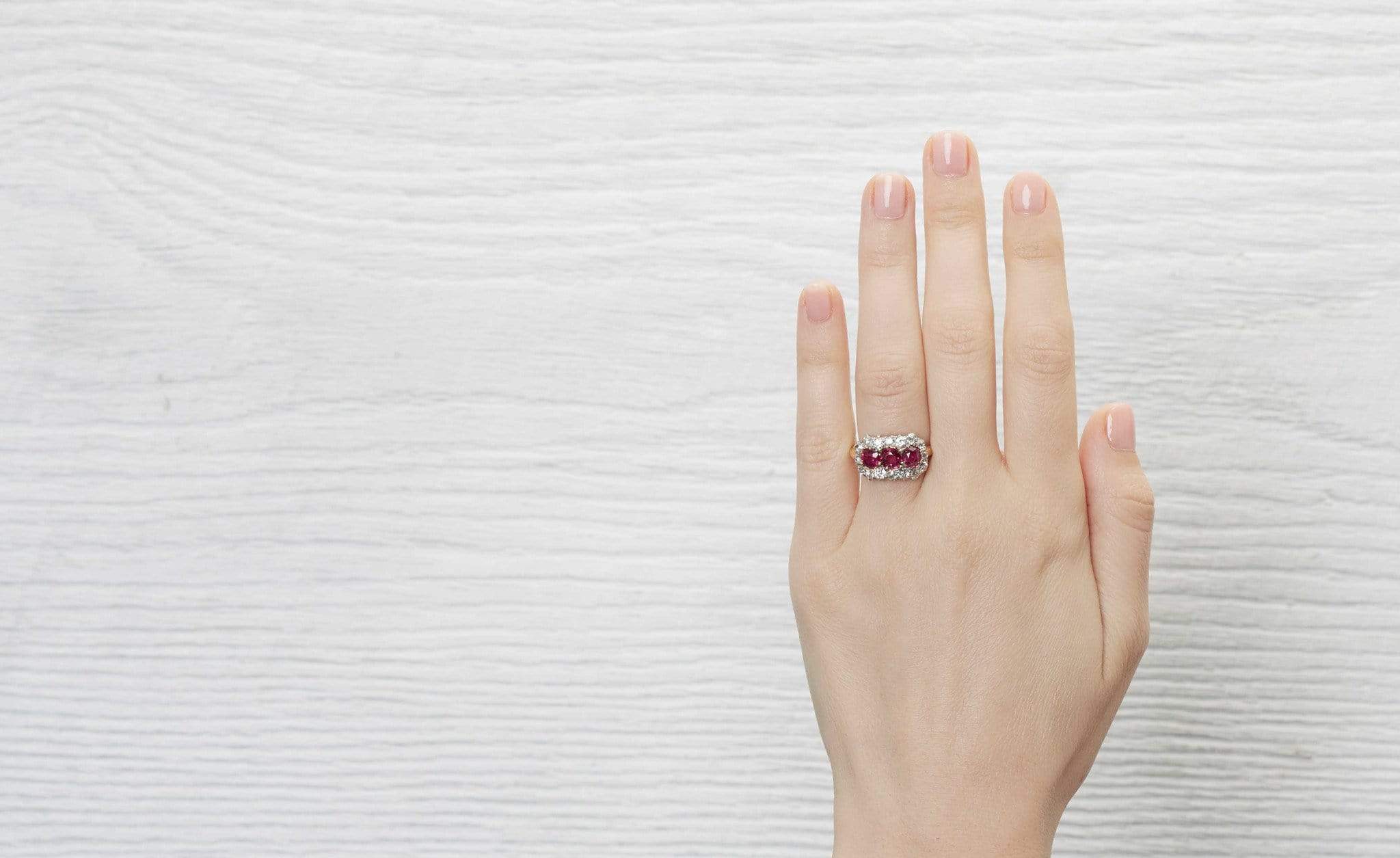 Edwardian Three Stone Ruby Ring - Image 5