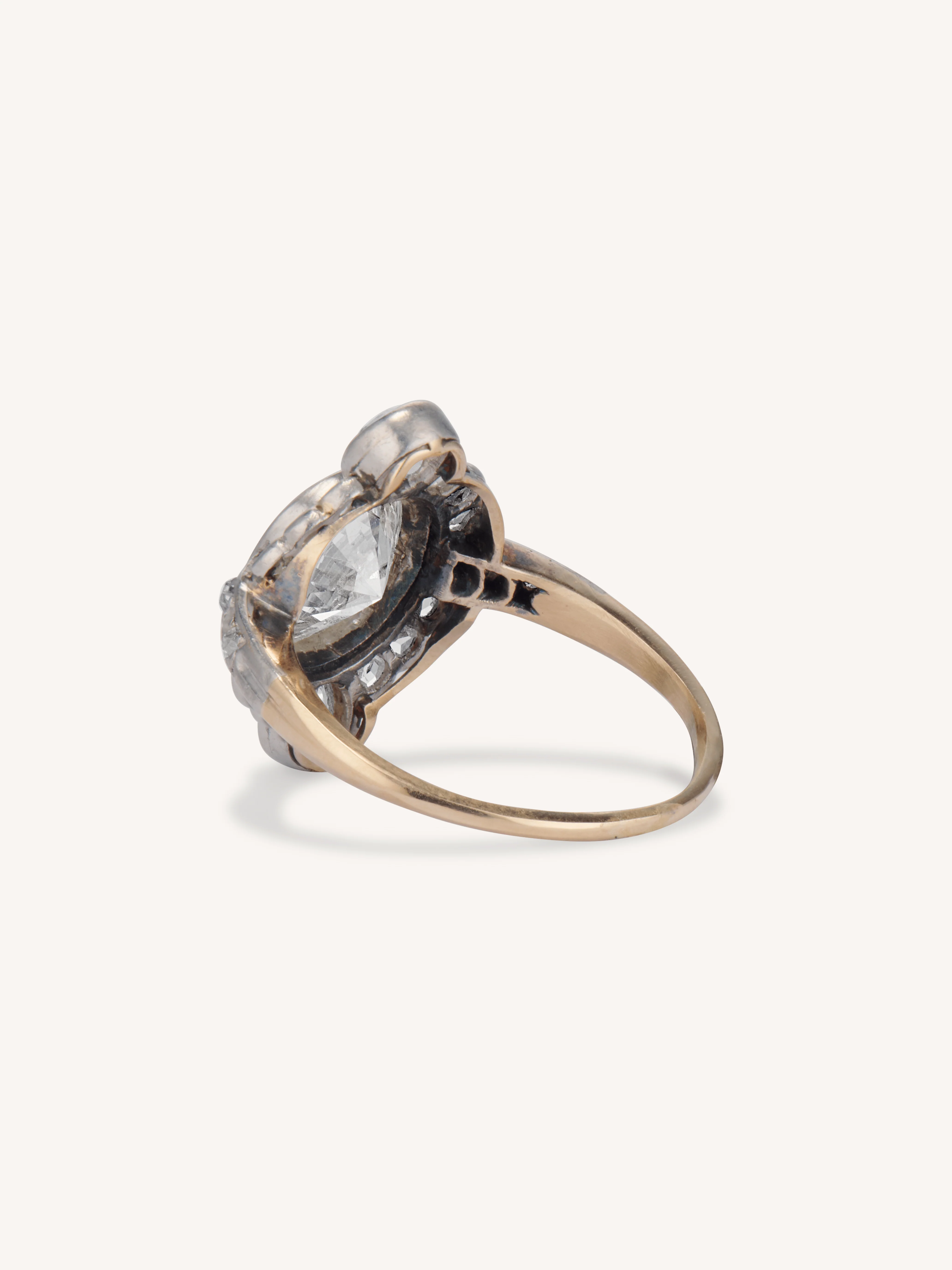 Edwardian 2.00 Carat Old European Cut Diamond Unique Cluster Engagement Ring - Image 5