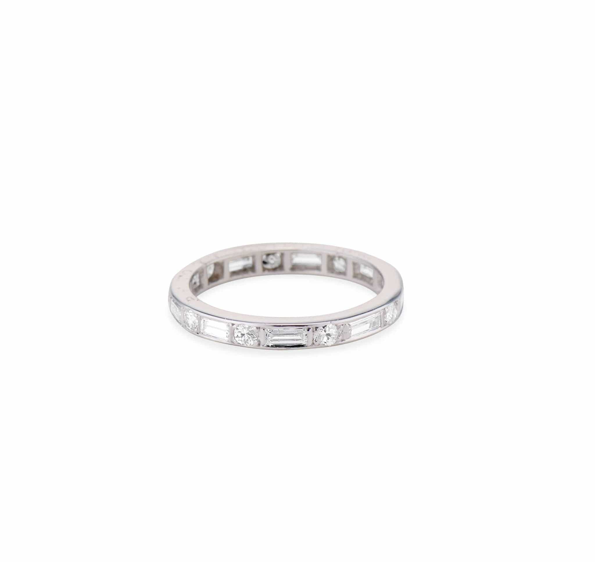 Late Art Deco 1.25 Carat Baguette and Round-Cut Diamond Eternity Band - Image 3