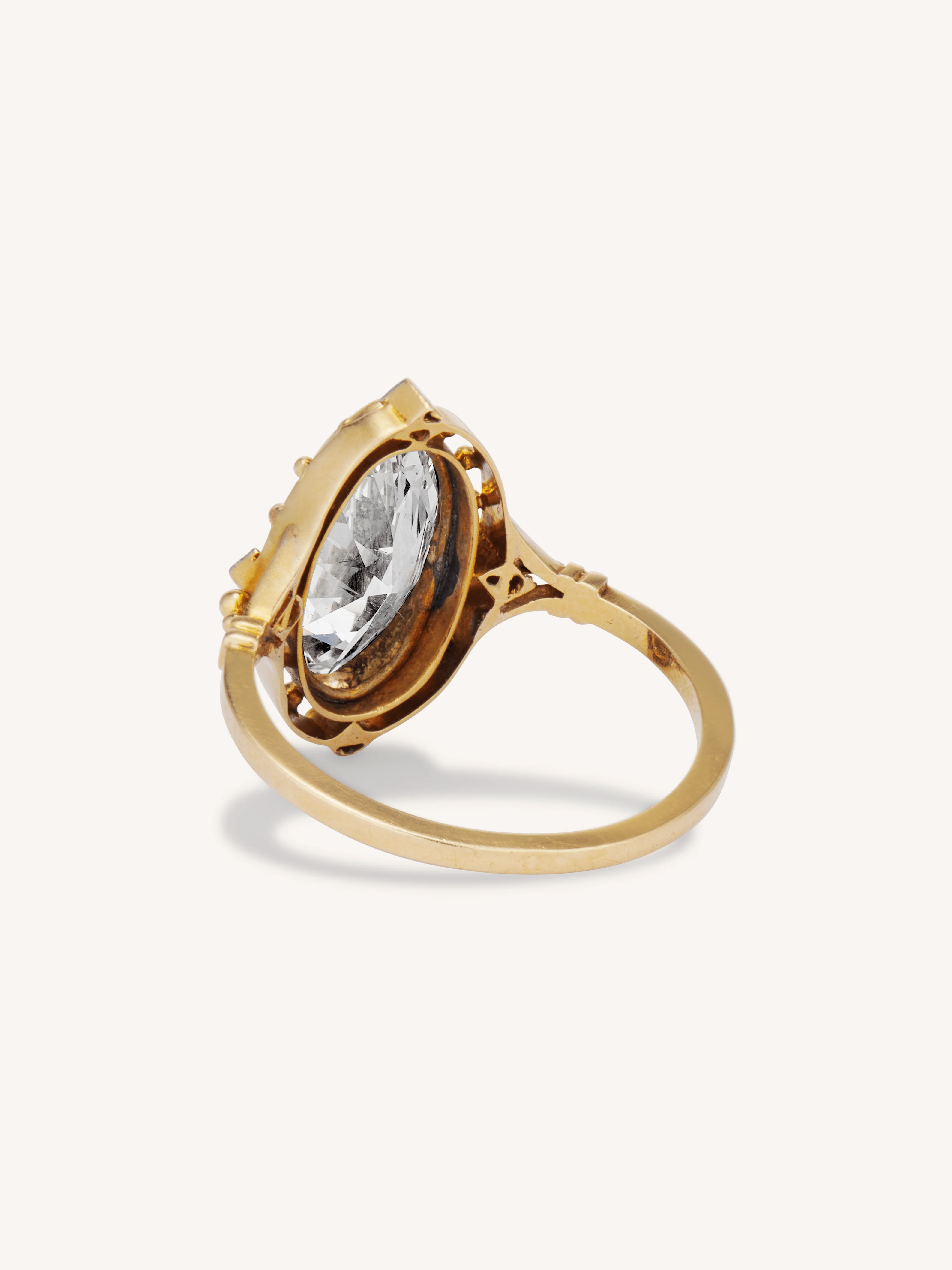 Late Art Deco 2.57 Carat Marquise Diamond Vintage Engagement Ring, France - Image 4