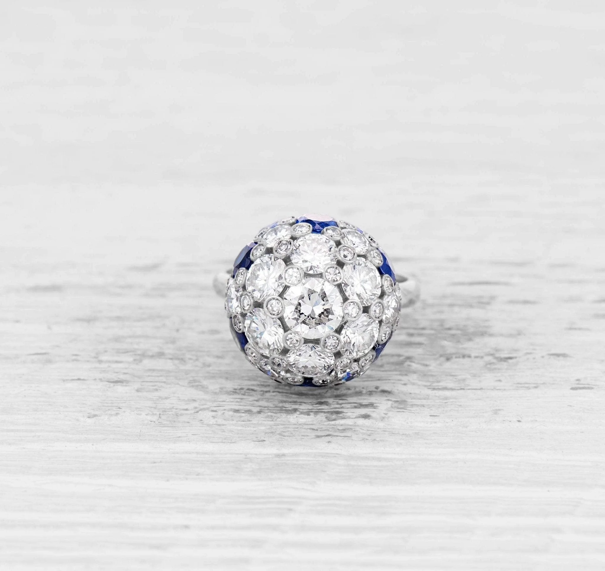 LATE ART DECO DIAMOND AND SAPPHIRE COCKTAIL RING - Image 2