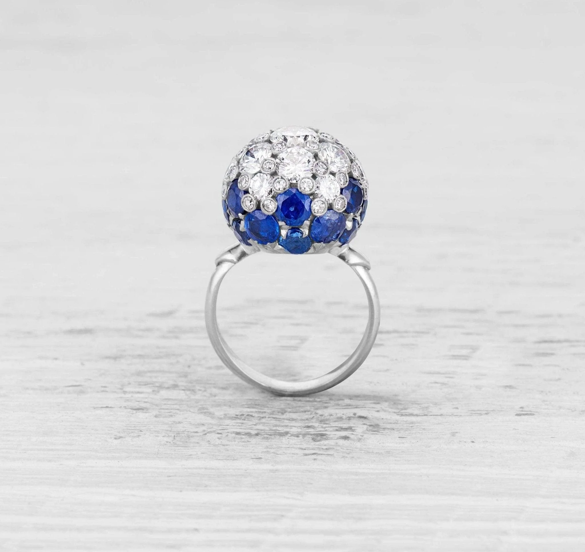 LATE ART DECO DIAMOND AND SAPPHIRE COCKTAIL RING - Image 4