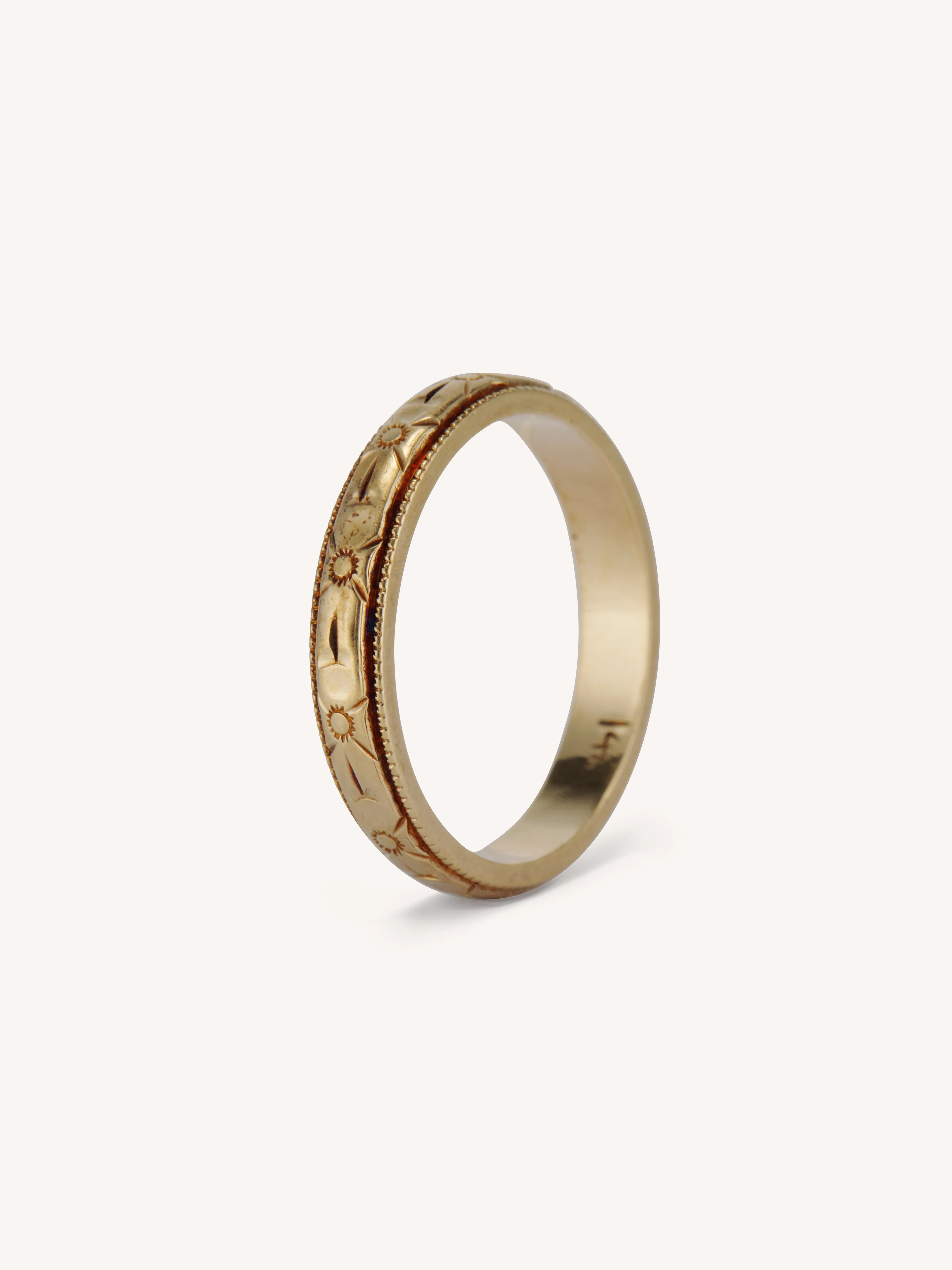 Late Art Deco 1930's Orange Blossom Engraved Gold Wedding Band - Size 6.75 - Image 3