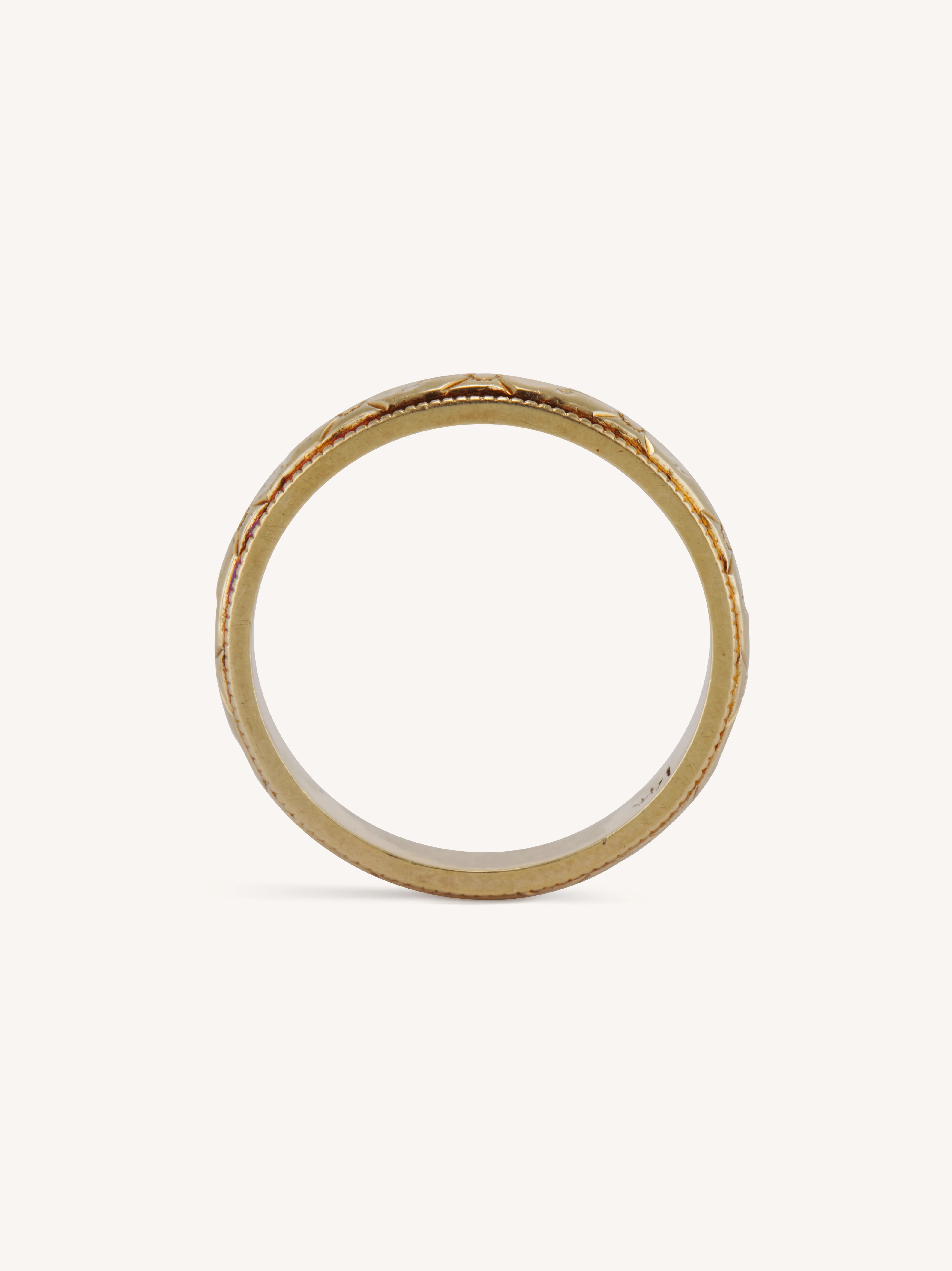 Late Art Deco 1930's Orange Blossom Engraved Gold Wedding Band - Size 6.75 - Image 4