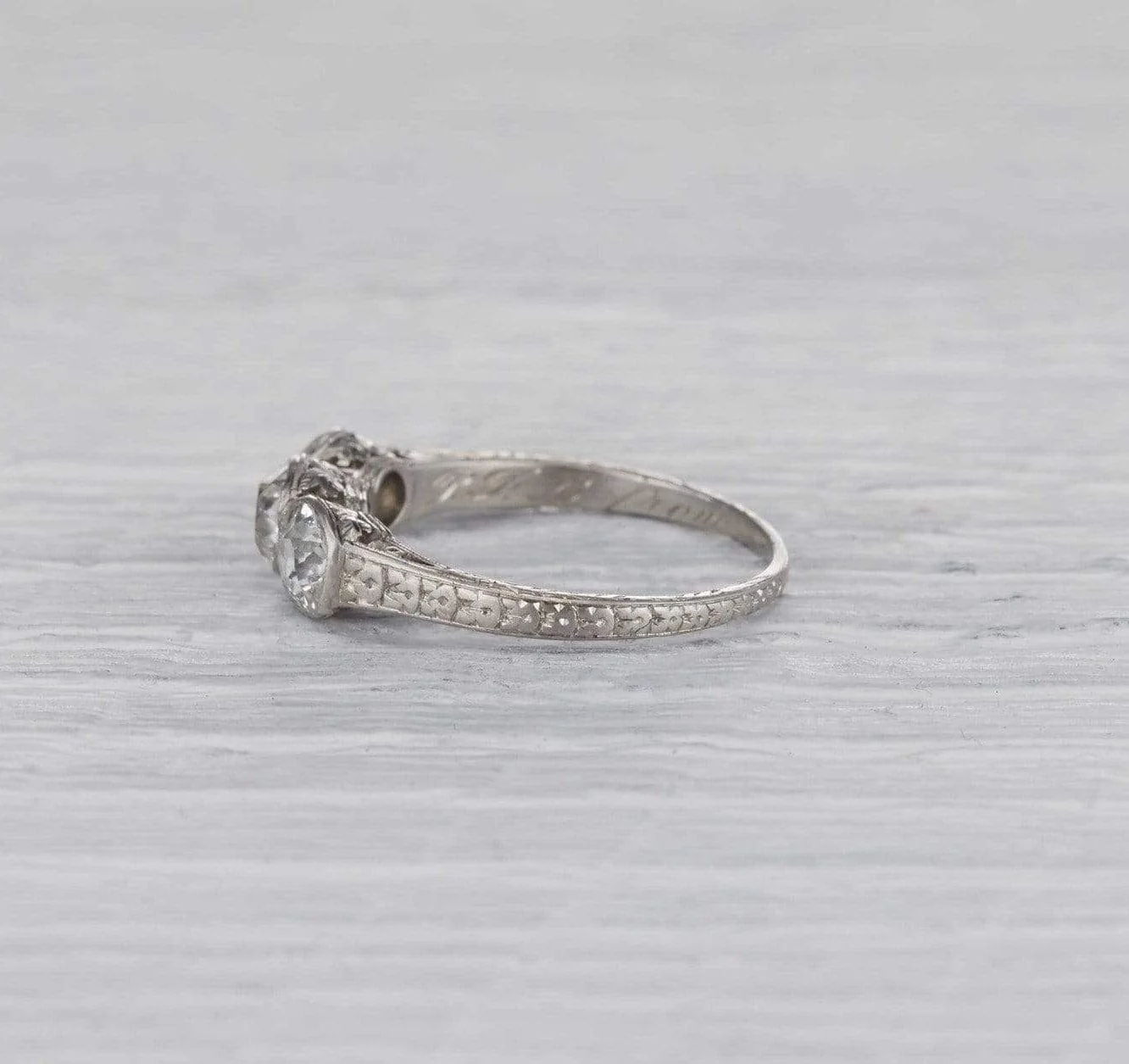 Late Edwardian Three Stone Engagement Ring - Image 3