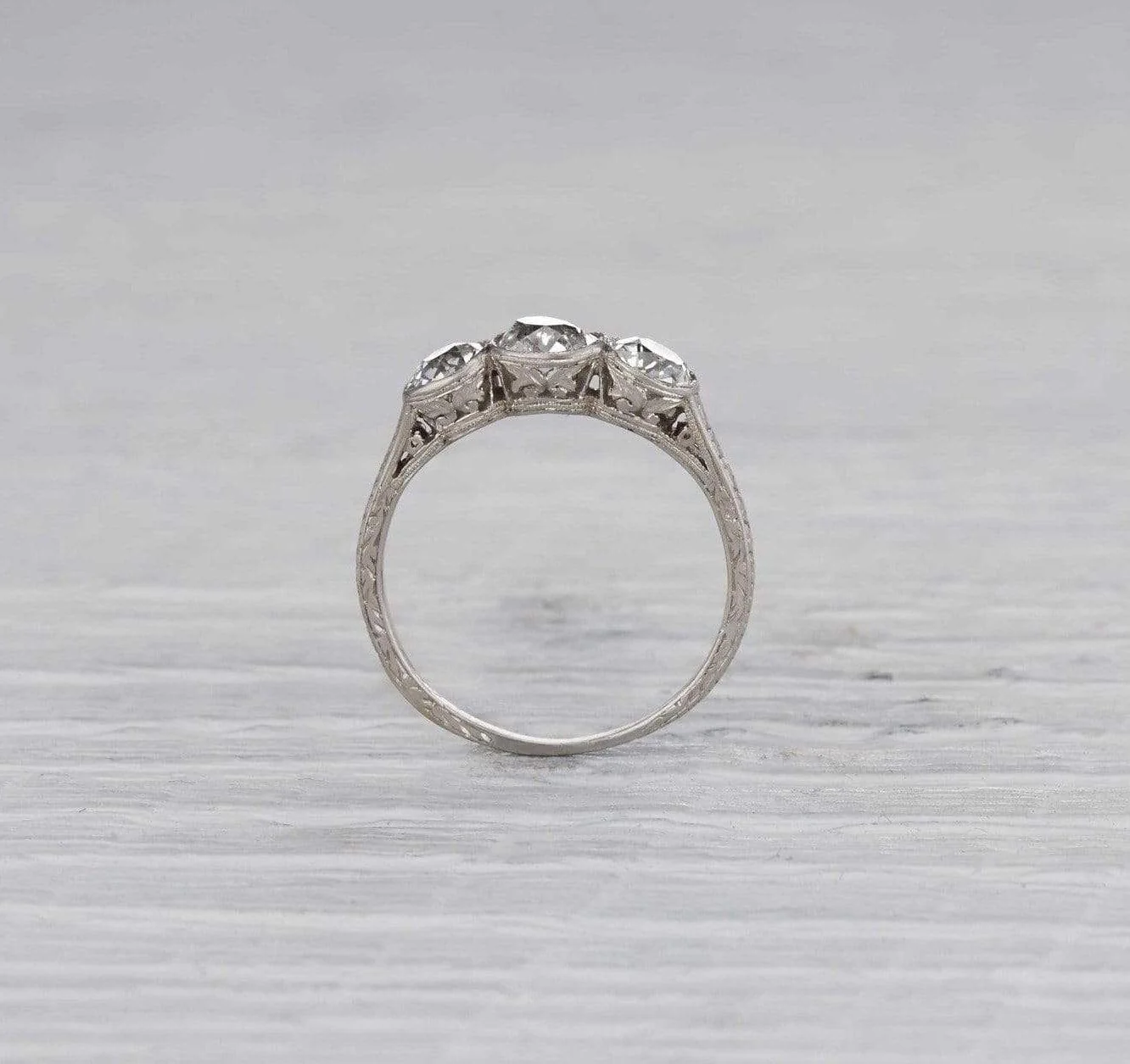 Late Edwardian Three Stone Engagement Ring - Image 4